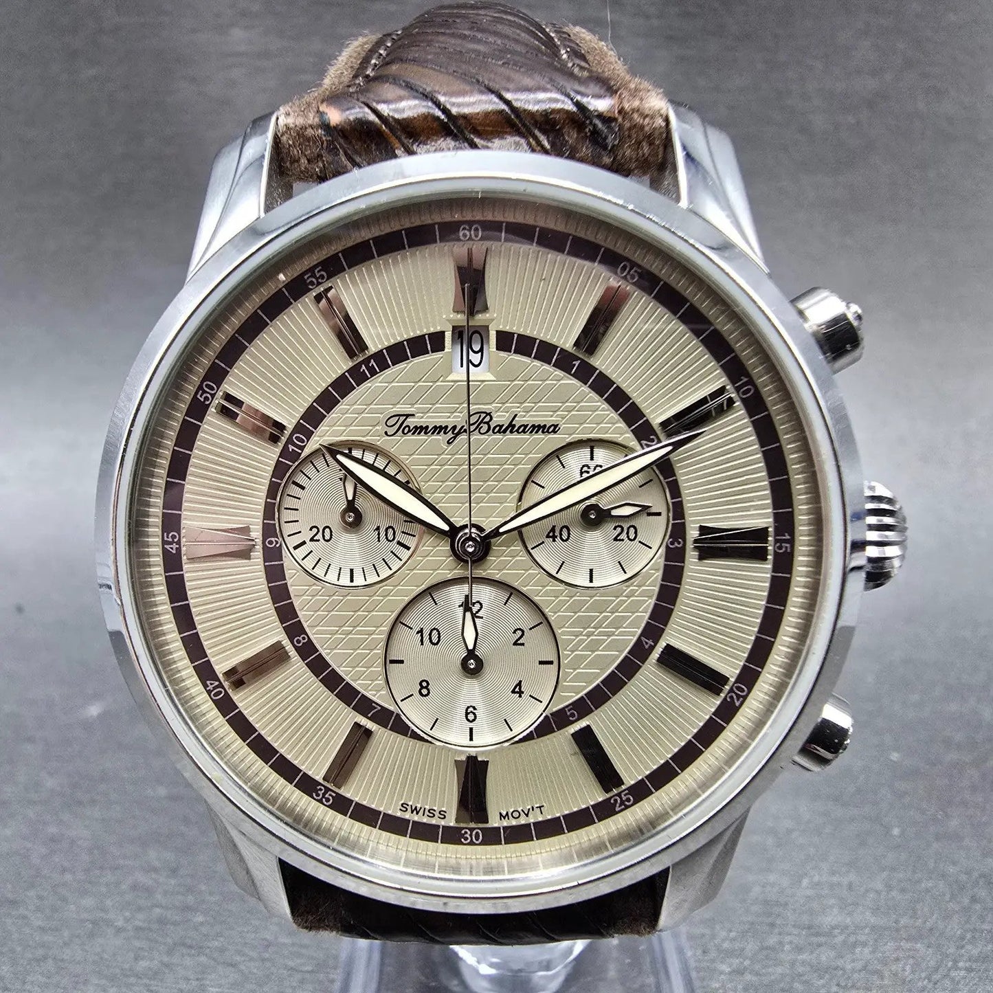 Tommy Bahama Panama-Crono Watch Men 42mm Cream Dial Steel Date TB1137 New Batt0