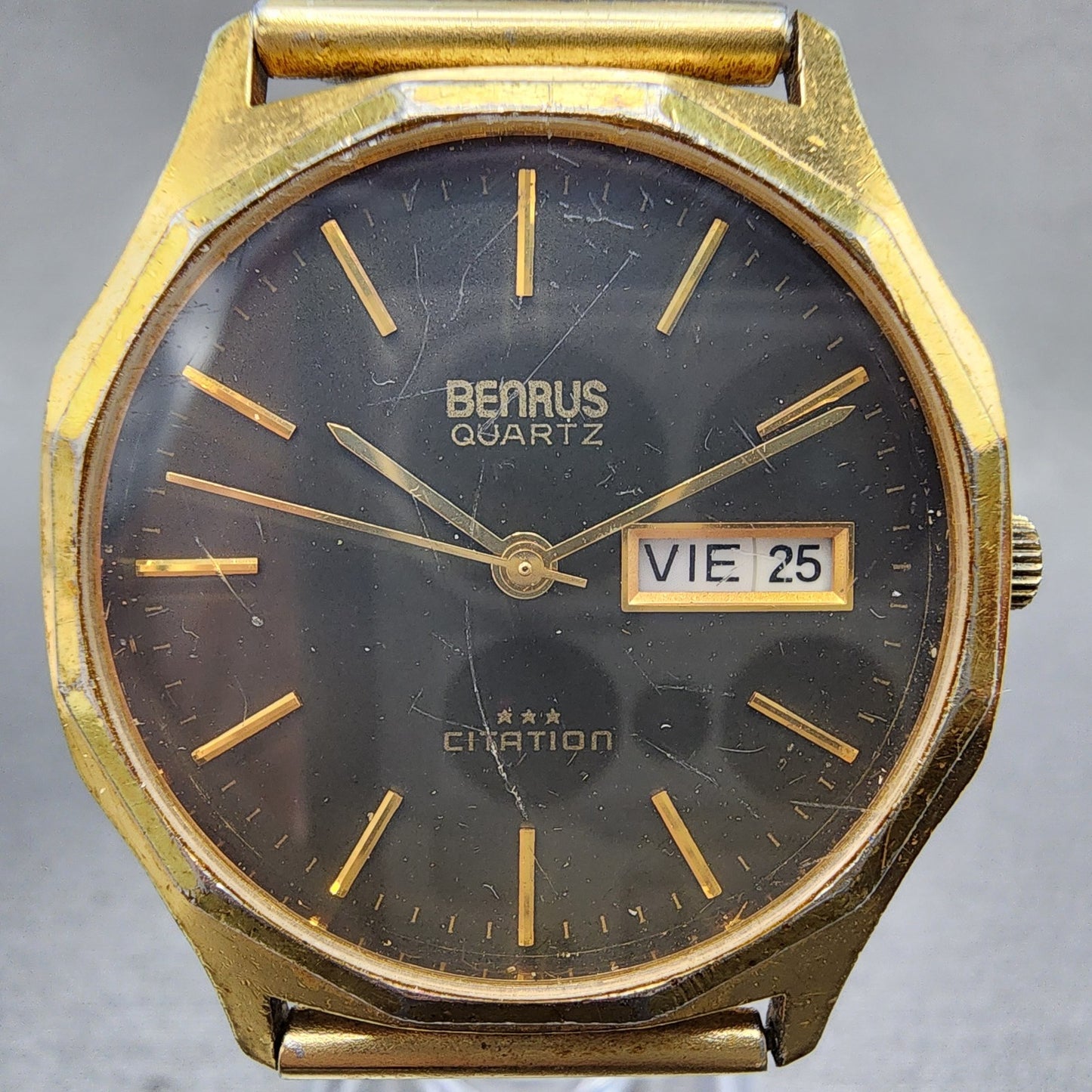 Benrus Watch Men 32mm Black Dial Gold Tone Daydate Round New Battery Vintage1
