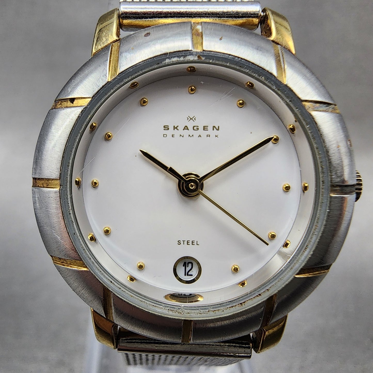 Skagen Watch Women 26mm White Dial Two Tone Round 3SGS Mesh Band New Battery1