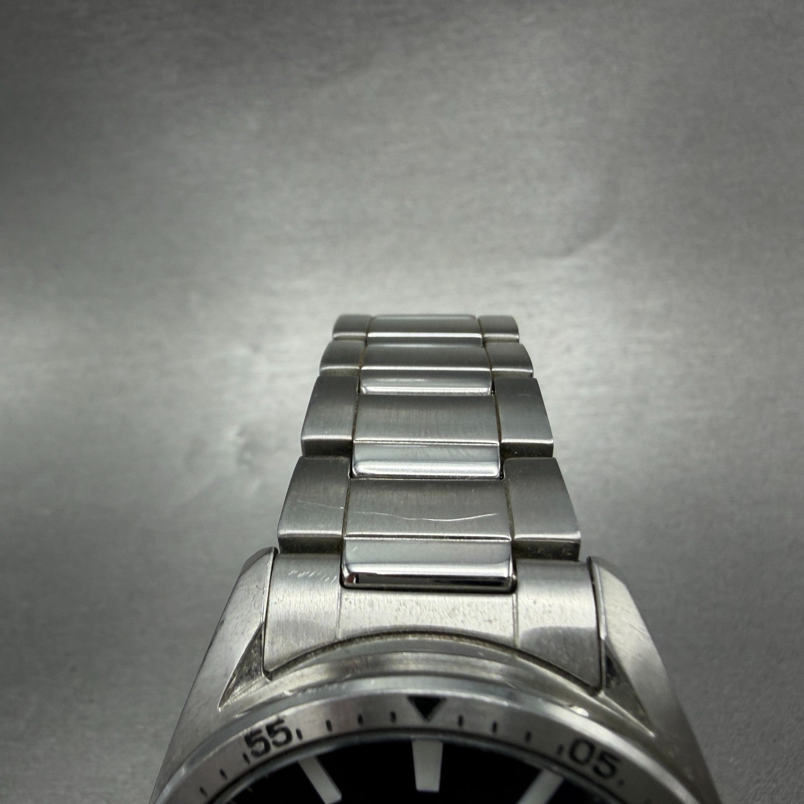 Seiko Solar Watch Men 42mm Blue Dial Silver Tone Date Round V157-0CP0 Runs4