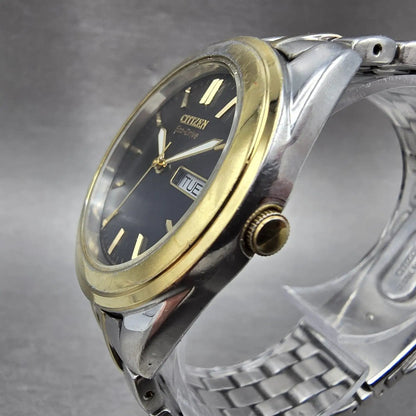 Citizen Eco-Drive Watch Men 35mm Black Dial Two Tone Daydate E100-K003091 Runs J2