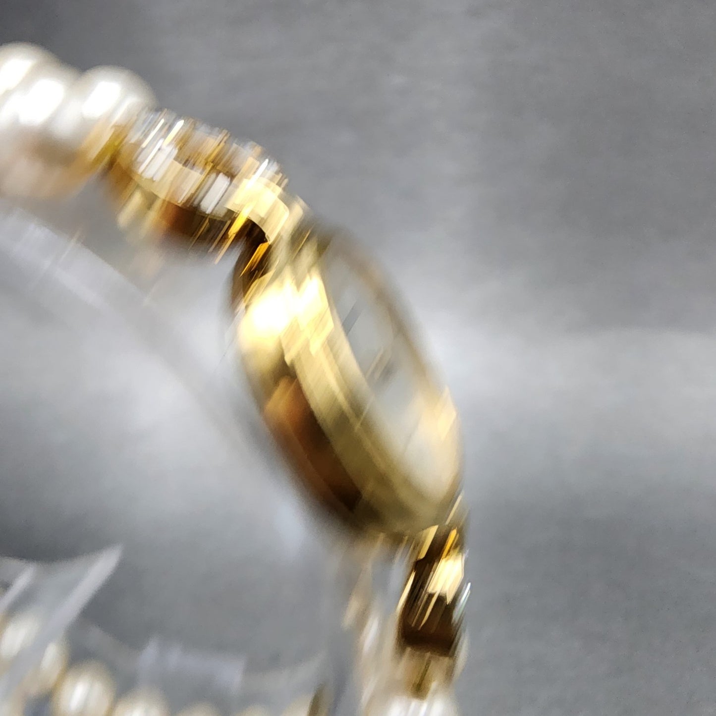 Avon Watch Women 18mm Silver Dial Gold Tone Oval Crystal Accents New Battery3