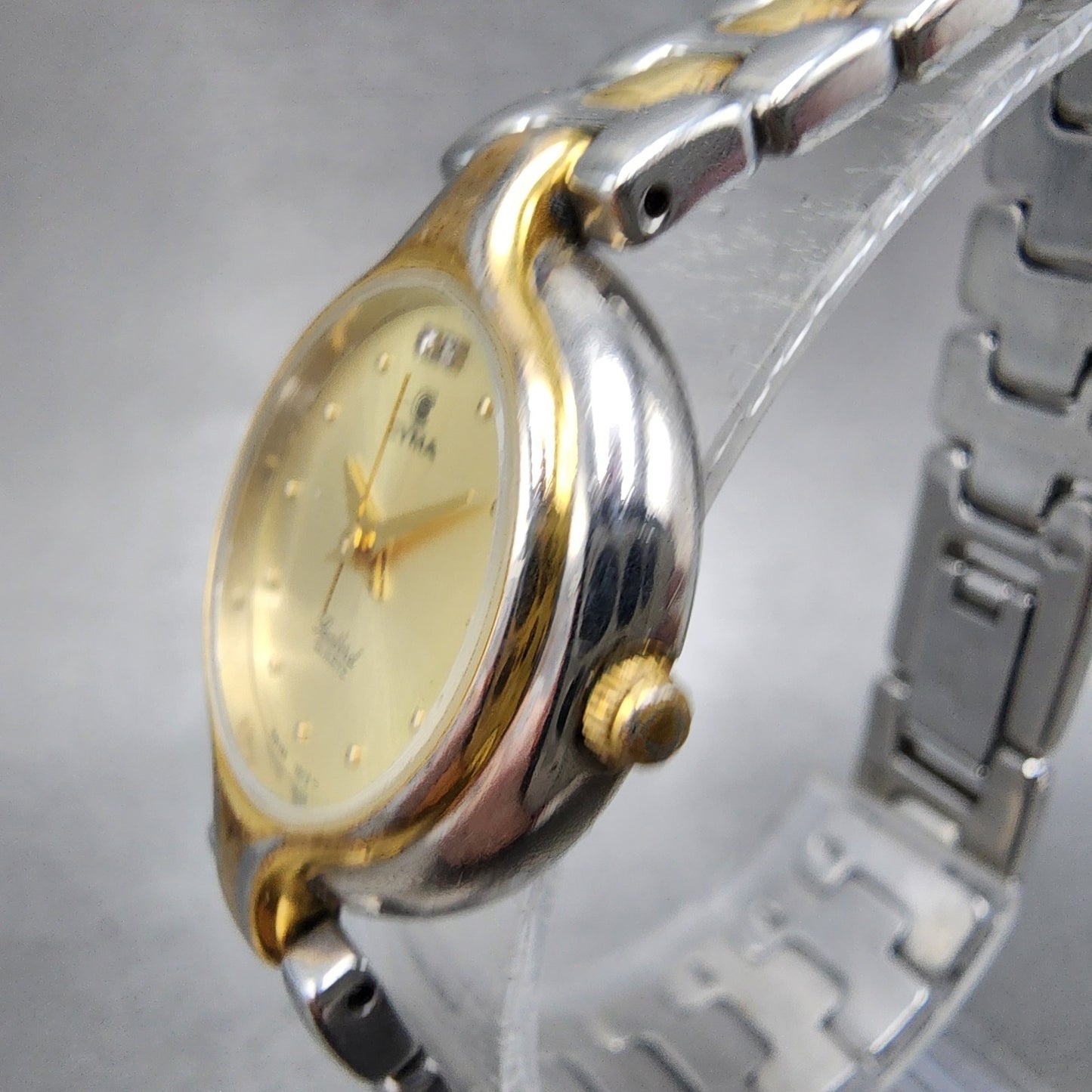 Cyma Sealord Watch Women 24mm Champagne Dial Two Tone Round 412 New Battery2