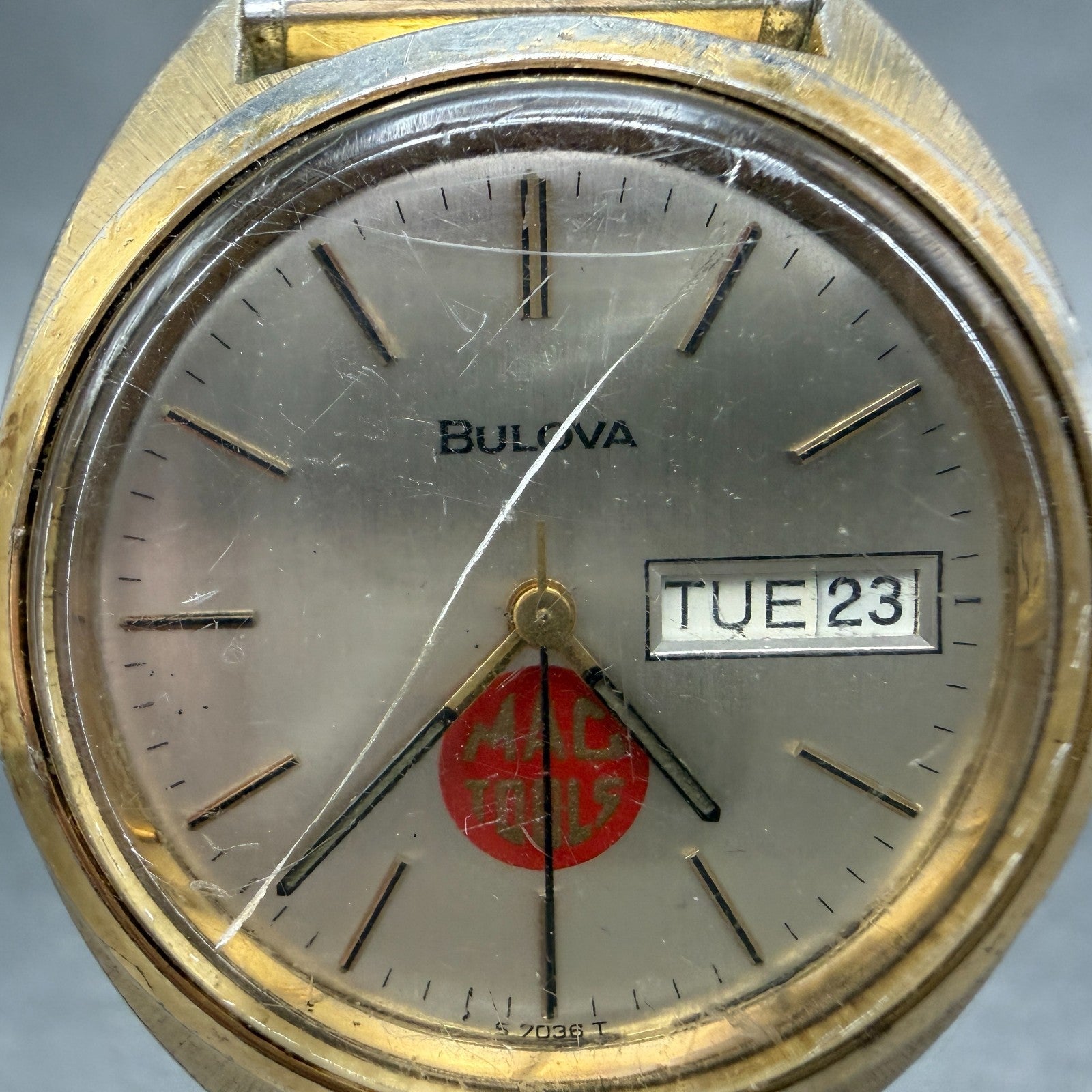 Bulova Automatic Watch Men 36mm Champagne Dial Gold Tone Daydate 57036 PARTS VTG2