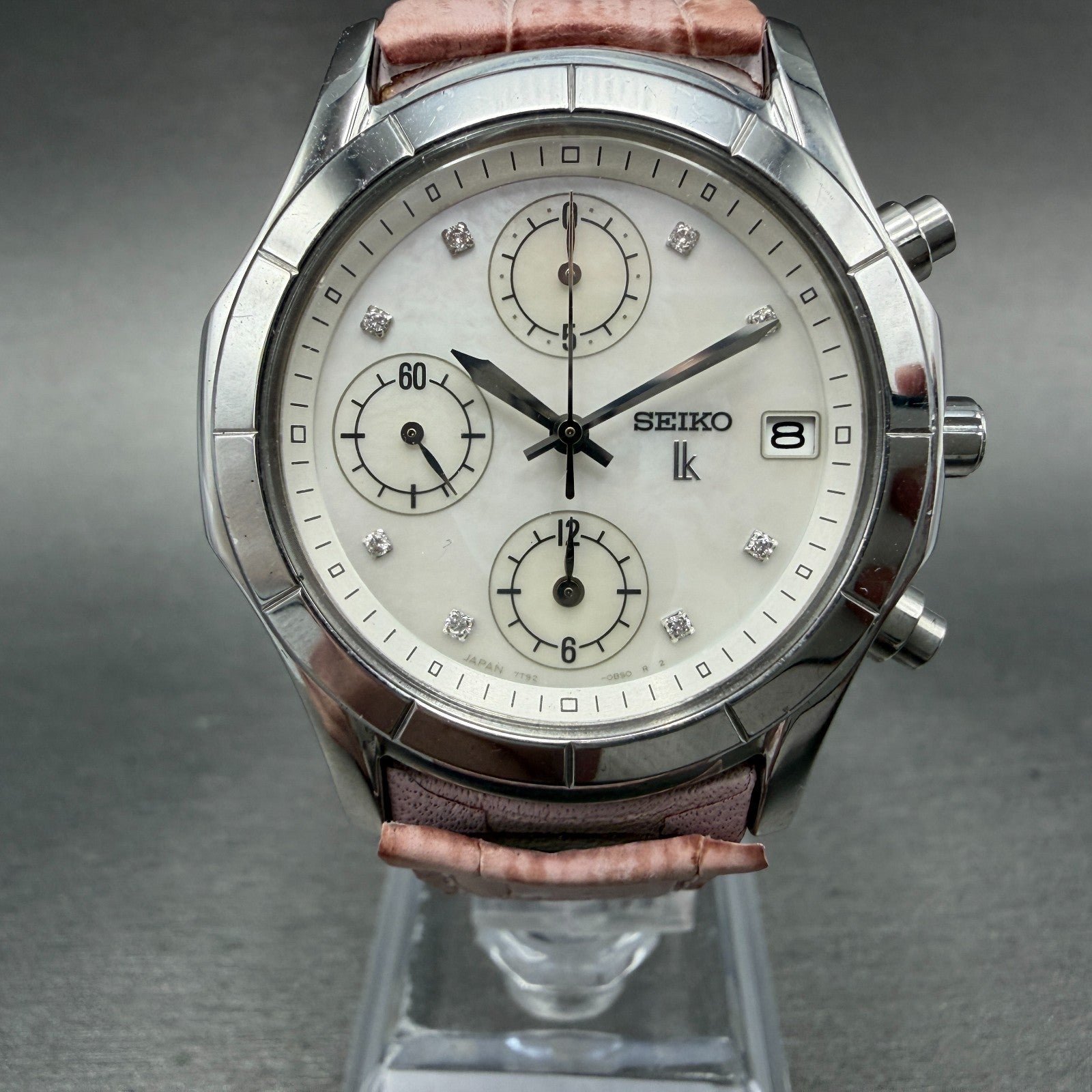 Seiko Lukia Chronograph Watch Women 35mm MOP dial Steel Date 7T92-0BV0 New Bat0