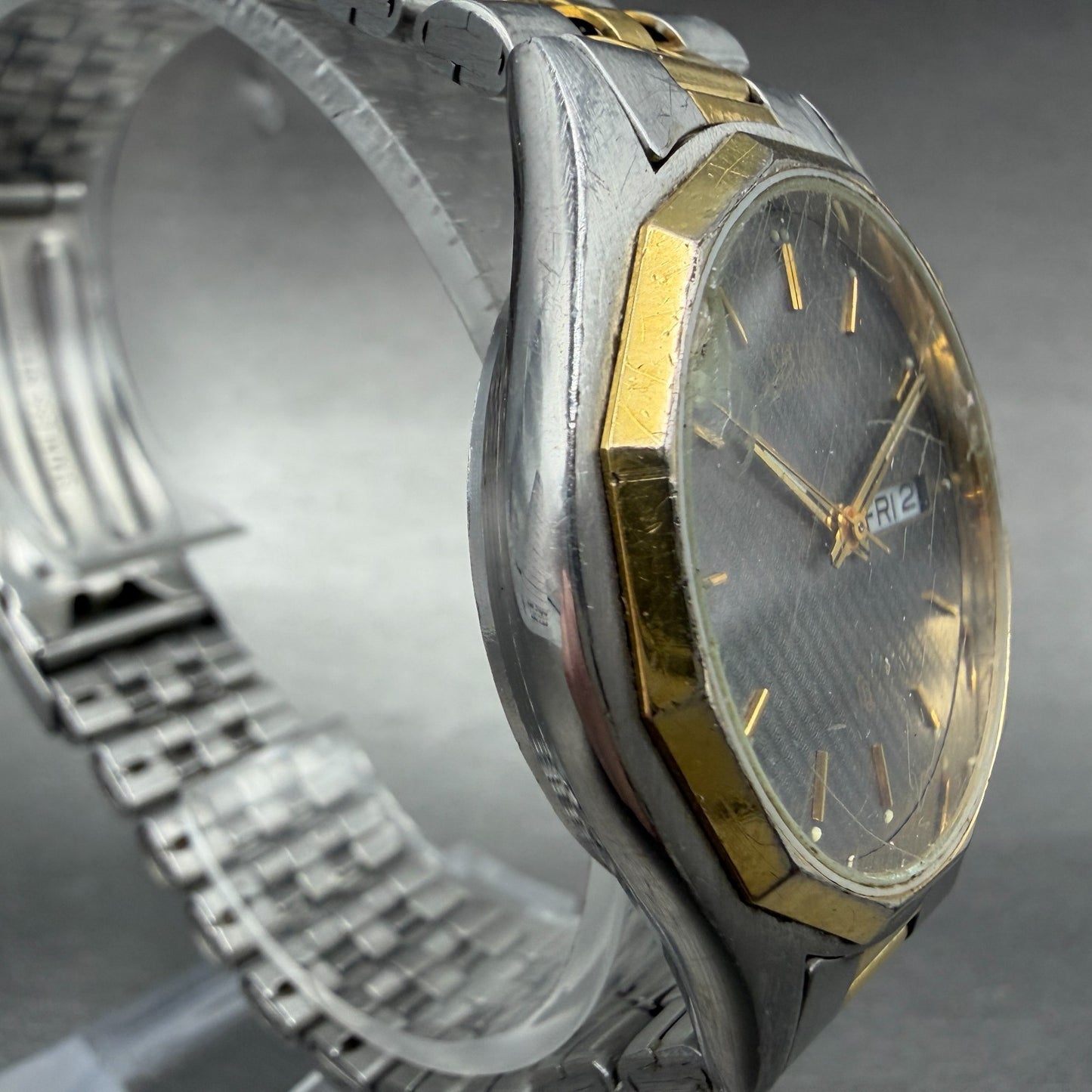 Citizen CQ Watch Men 36mm Gray Dial Two Tone Daydate Round 6100-S18655 New battA3
