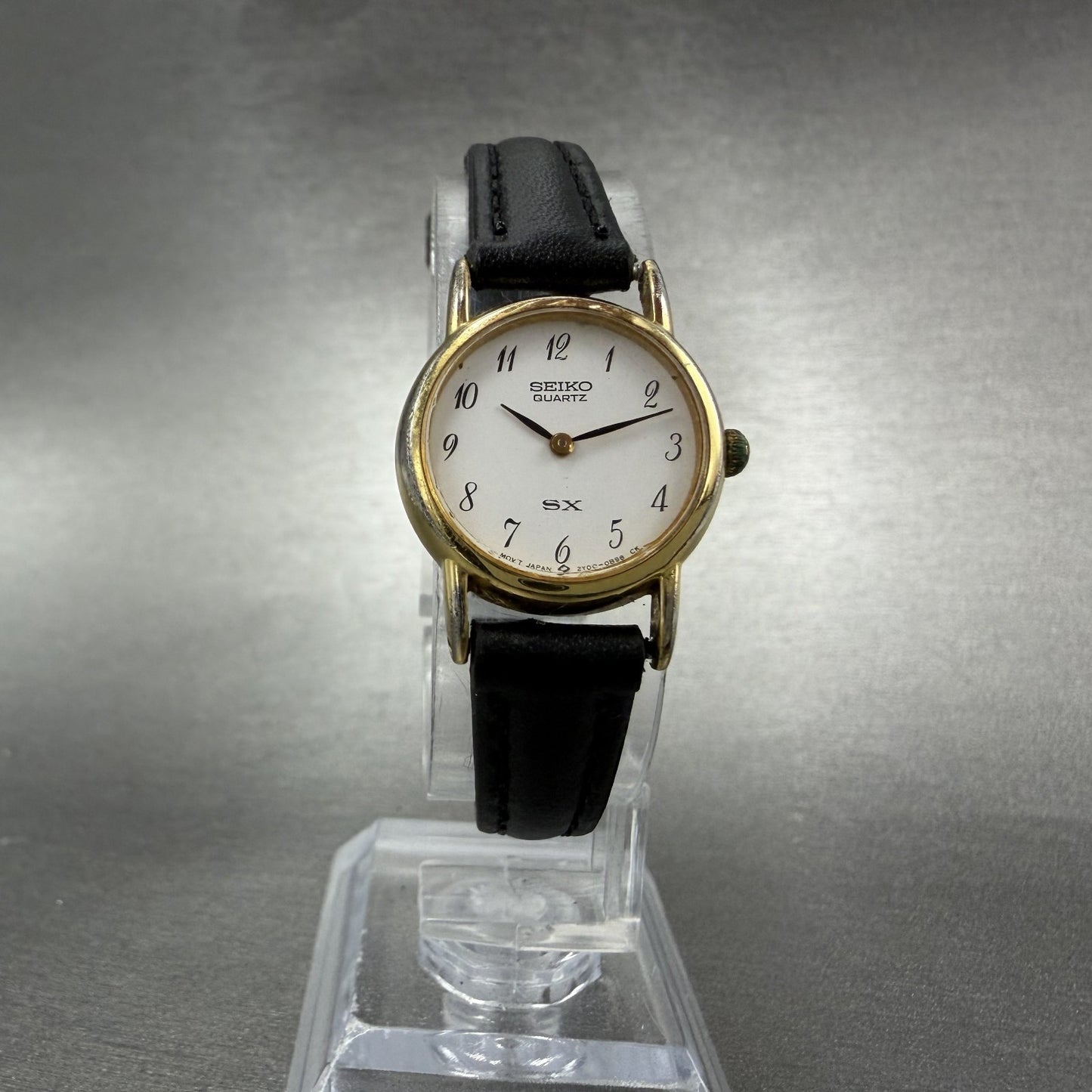 Seiko SX Watch Women 20mm White Dial Gold Tone Round 2Y00-0A10 New Battery AKKOE6