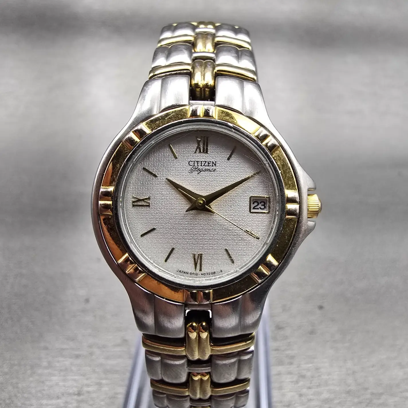 Citizen Elegance Watch Women 25mm Silver Dial Two Tone Date 1012-H20119 New Batt0