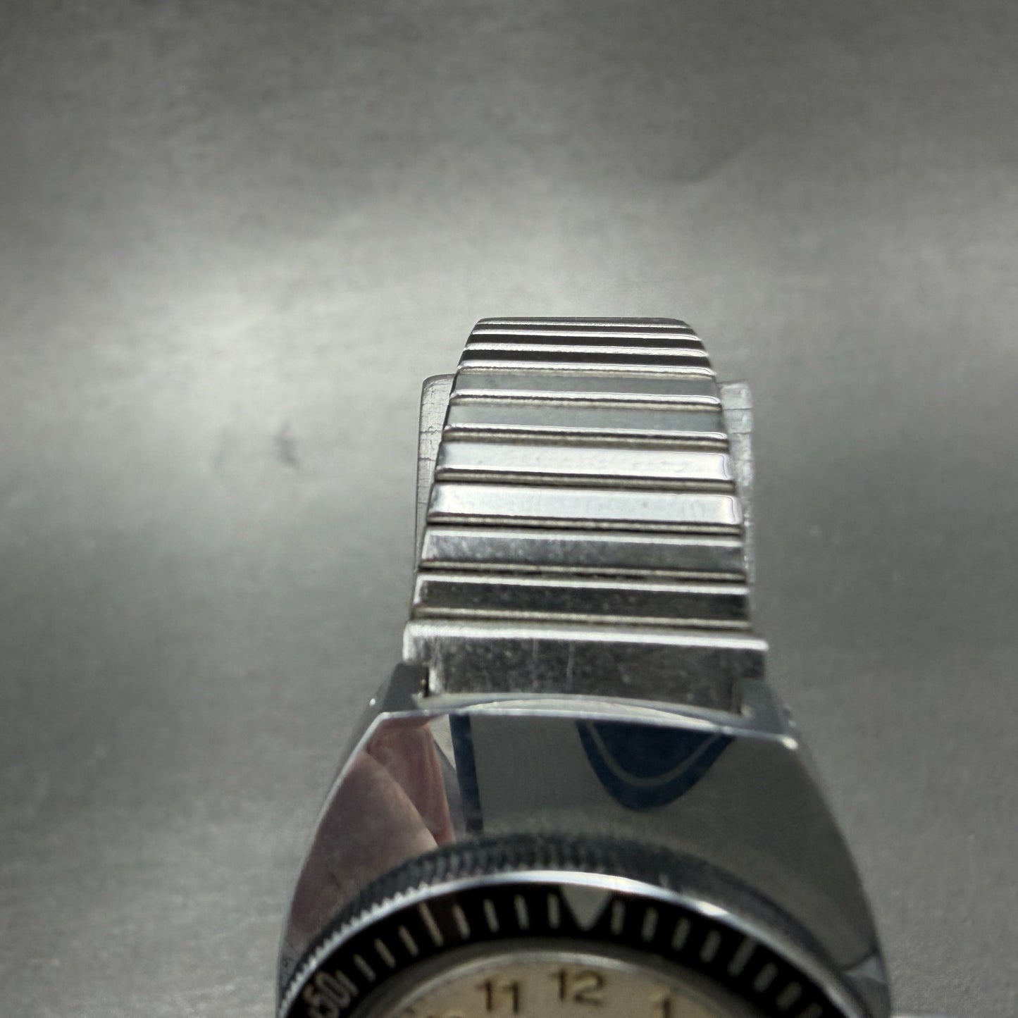Zaria Dive Watch Women 24mm White Dial Silver Tone Manual Wind Runs Vintage USSR4