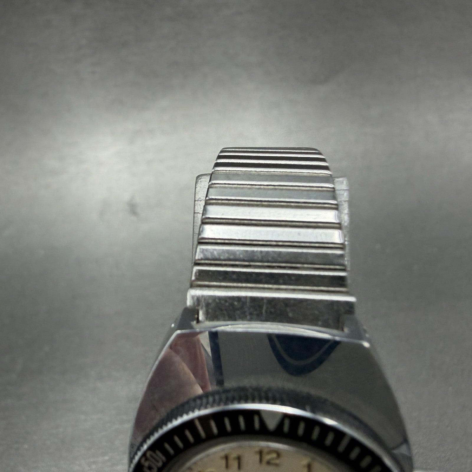 Zaria Dive Watch Women 24mm White Dial Silver Tone Manual Wind Runs Vintage USSR4