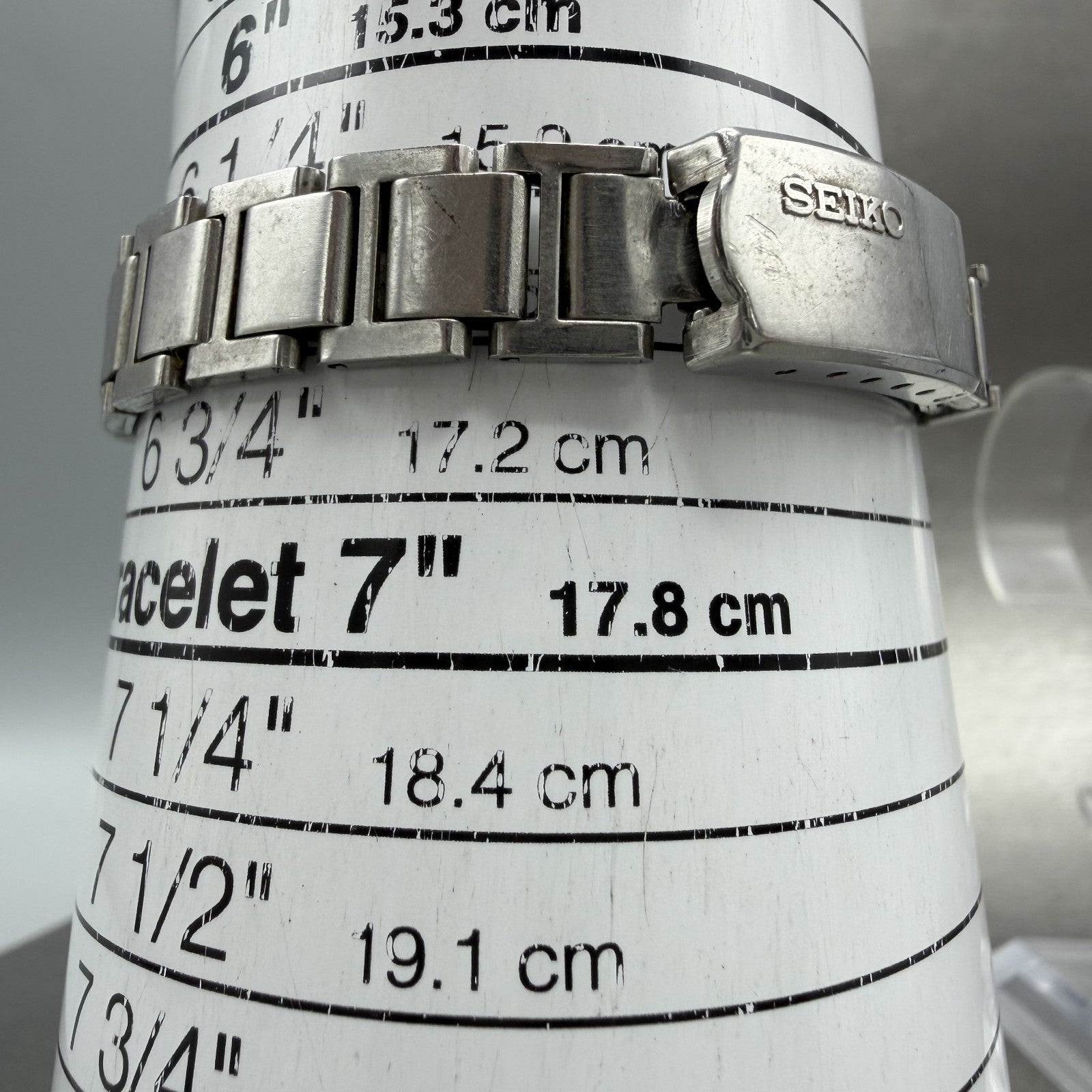 Seiko Chorus Watch Women 25mm Silver Dial Silver Tone Date Manual 2118-0260 Runs11