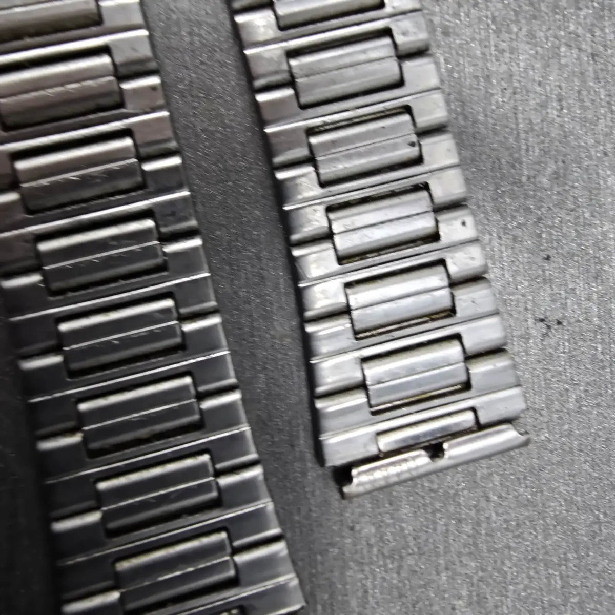Seiko Bracelet 16mm Stainless Steel Gold Tone Vintage Japan 04AAY MISSING Clasp18