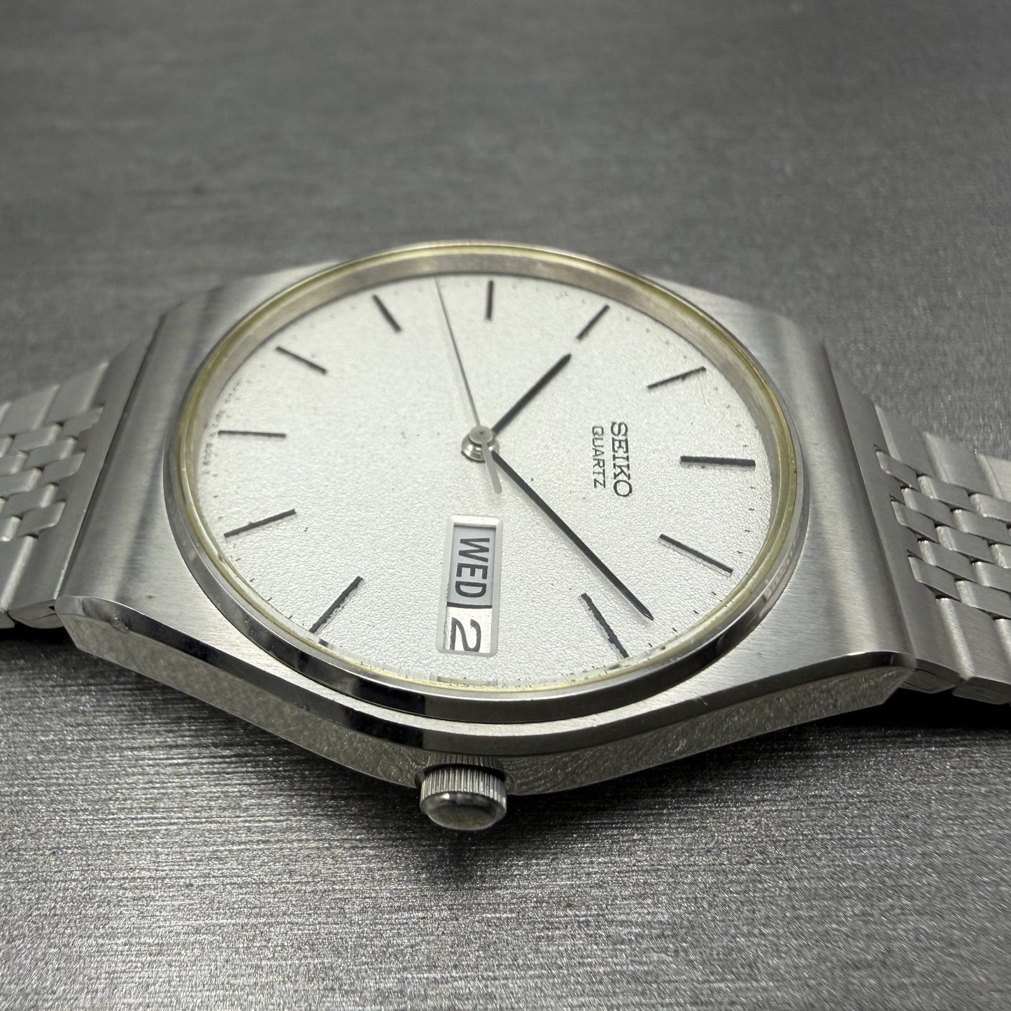 Seiko Watch Men 33mm Silver Dial Silver Tone Daydate Round 7813-8009 SAMPLE6