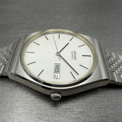 Seiko Watch Men 33mm Silver Dial Silver Tone Daydate Round 7813-8009 SAMPLE6