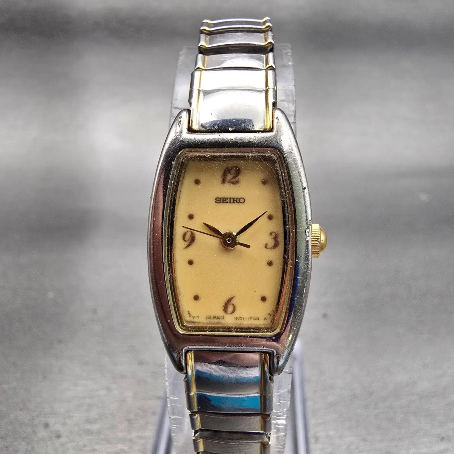 Seiko Watch Women 17mm Cream Dial Silver Tone Oval 1N01-5B69 New Battery Vintage0
