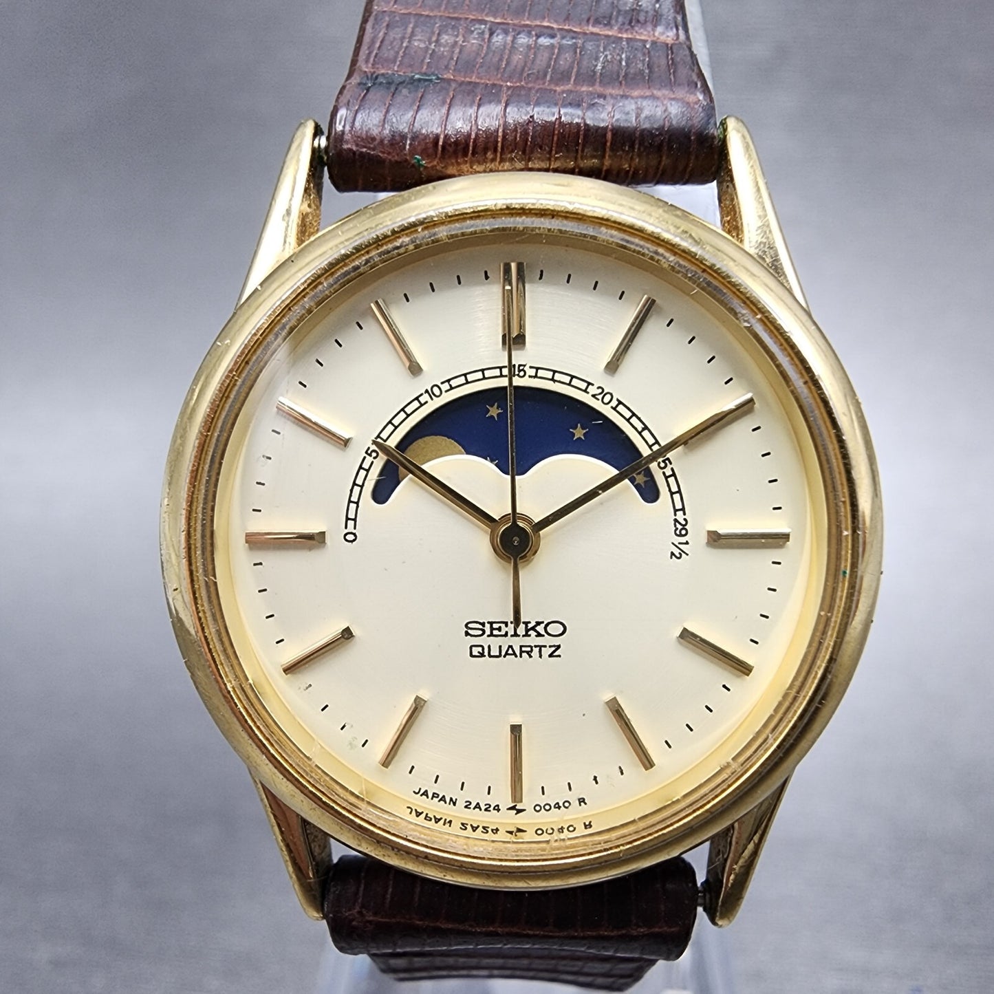 Seiko Moonphase Watch Women 25mm Champange Dial Gold Tone 2A240048 New Battery1