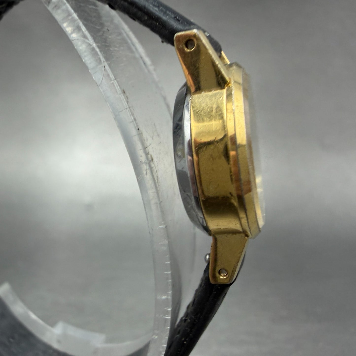 Citizen CQ Watch Women 20mm Champagne Dial Gold Tone Round 4-832370 New Battery3