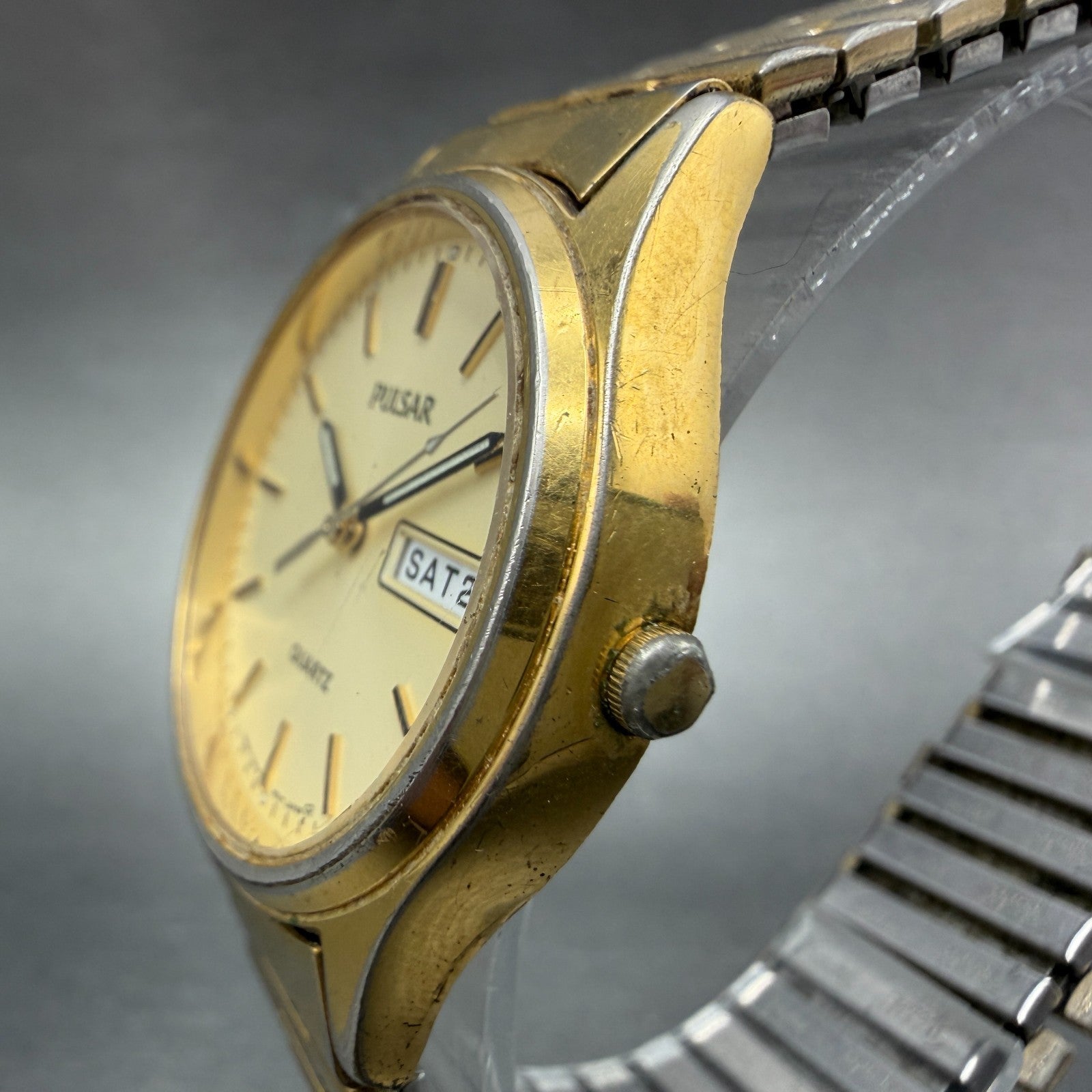 Pulsar Watch Men 34mm Champagne Dial Gold Tone Daydate Round V533-7a30 New Batt2