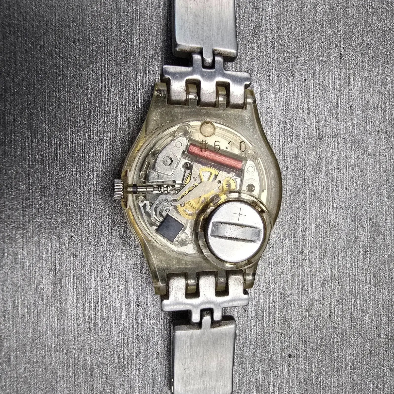 Swatch BATHROOM SMILES Watch Women Silver Dial Clear Case LK252G New Battery10