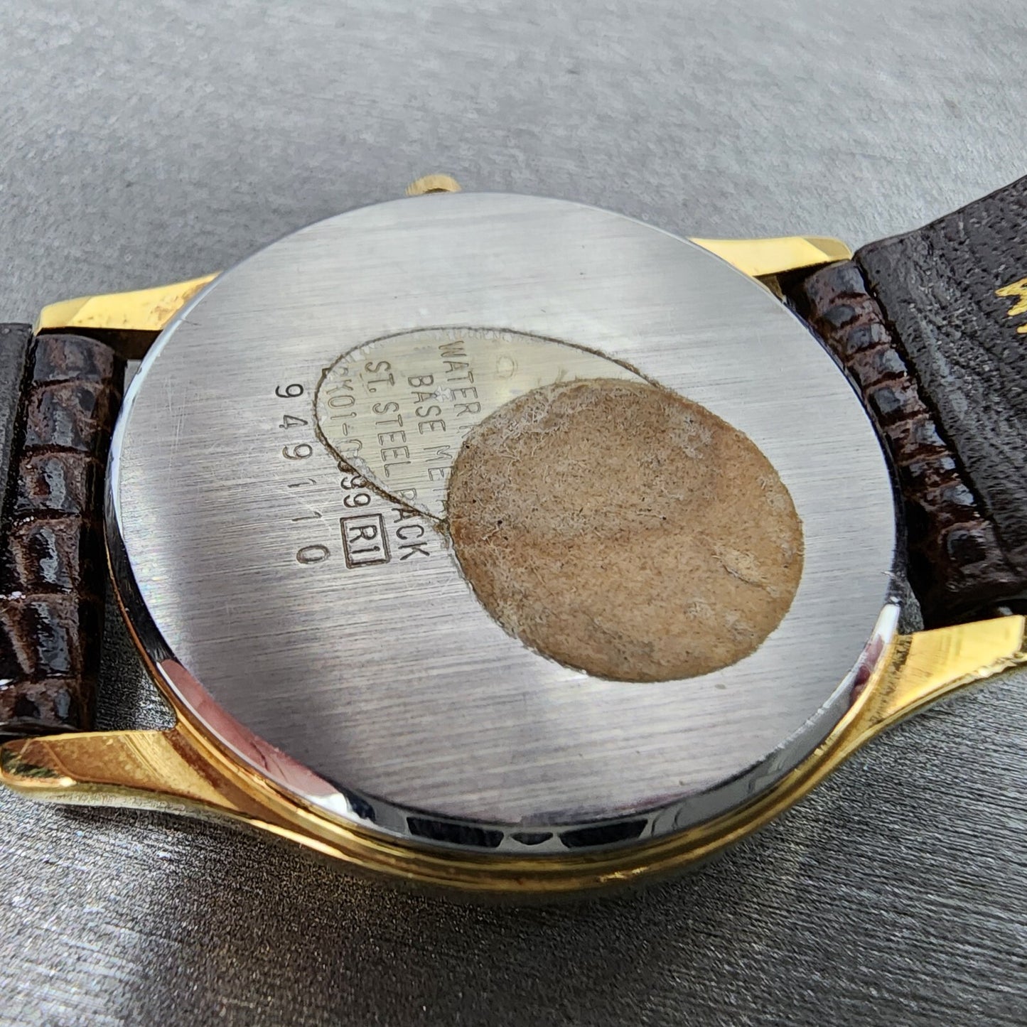 Seiko Watch Men 32mm Gold Dial Gold Tone Round 2K010099 Vinatge PARTS10