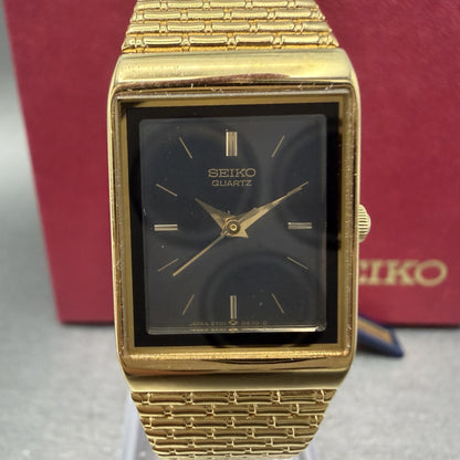 Seiko Tank Watch Women 19mm Black Dial Gold Tone 2Y015D1H New Batt NOS W/Box1