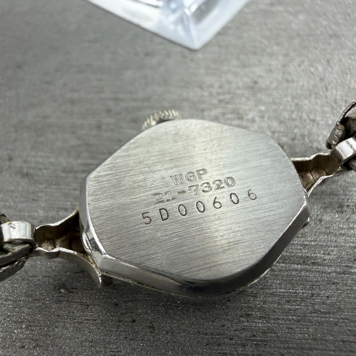 Seiko Watch Women 17mm Silver Dial Silver Tone Oval Manual 21-7320 Runs Vintage9