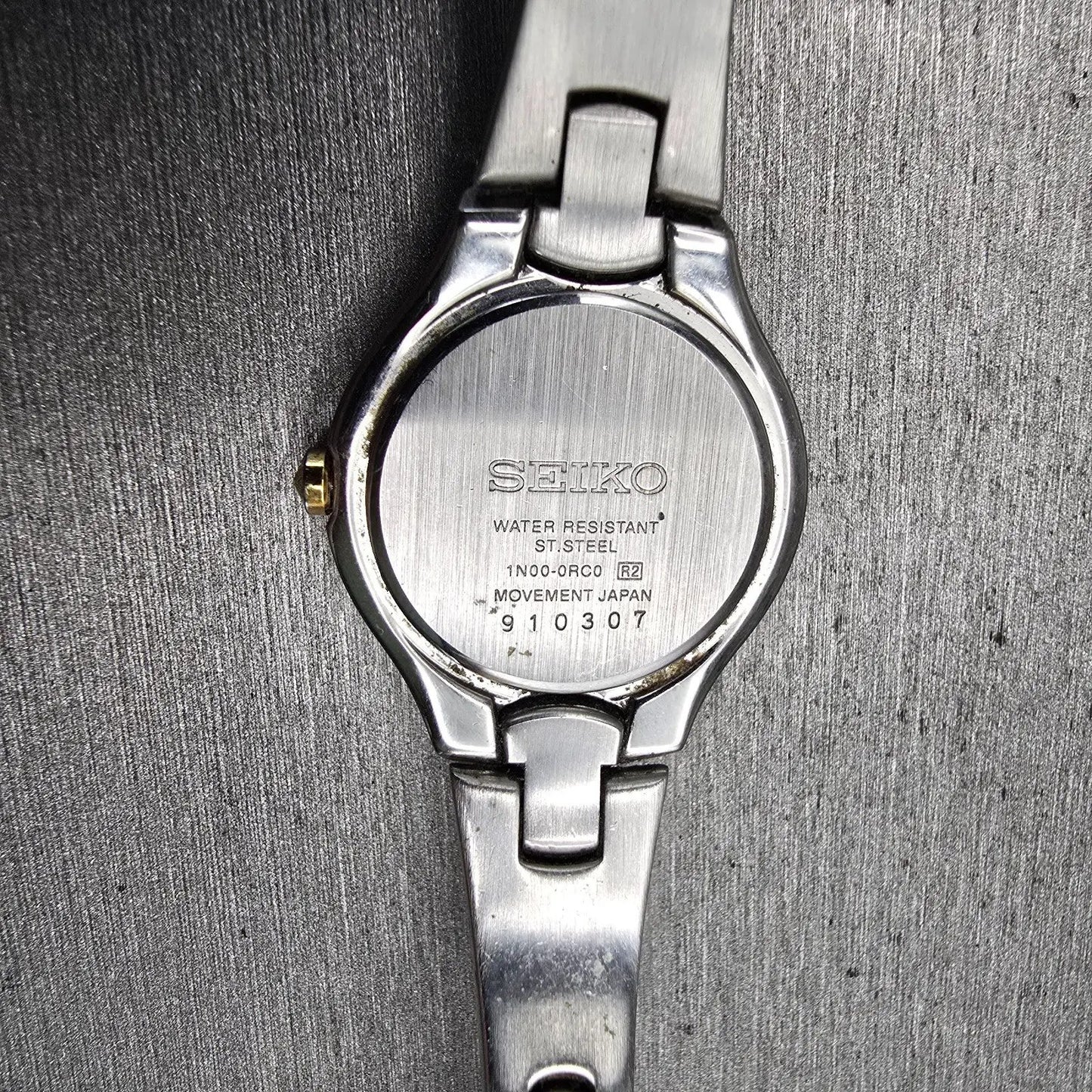 Seiko Watch Women 25mm Black Dial Two Tone Round 1N00-0RC0 New Battery VTG10