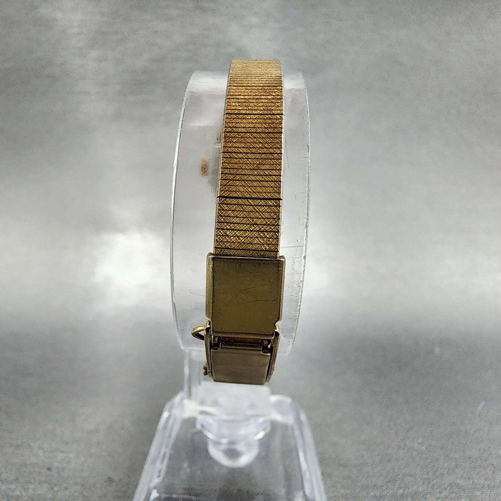 Citizen CQ Watch Women 17mm Black Dial Gold Tone Hexagon 3220322231 New Batt7