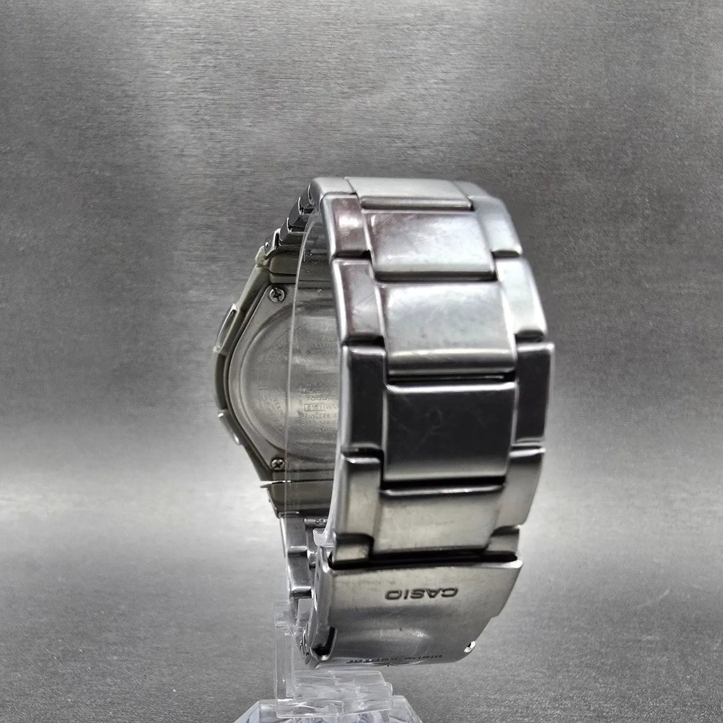 Casio Wave Ceptor Watch Men 43mm Blue Dial Silver Tone Solar Alarm Daydate Runs7