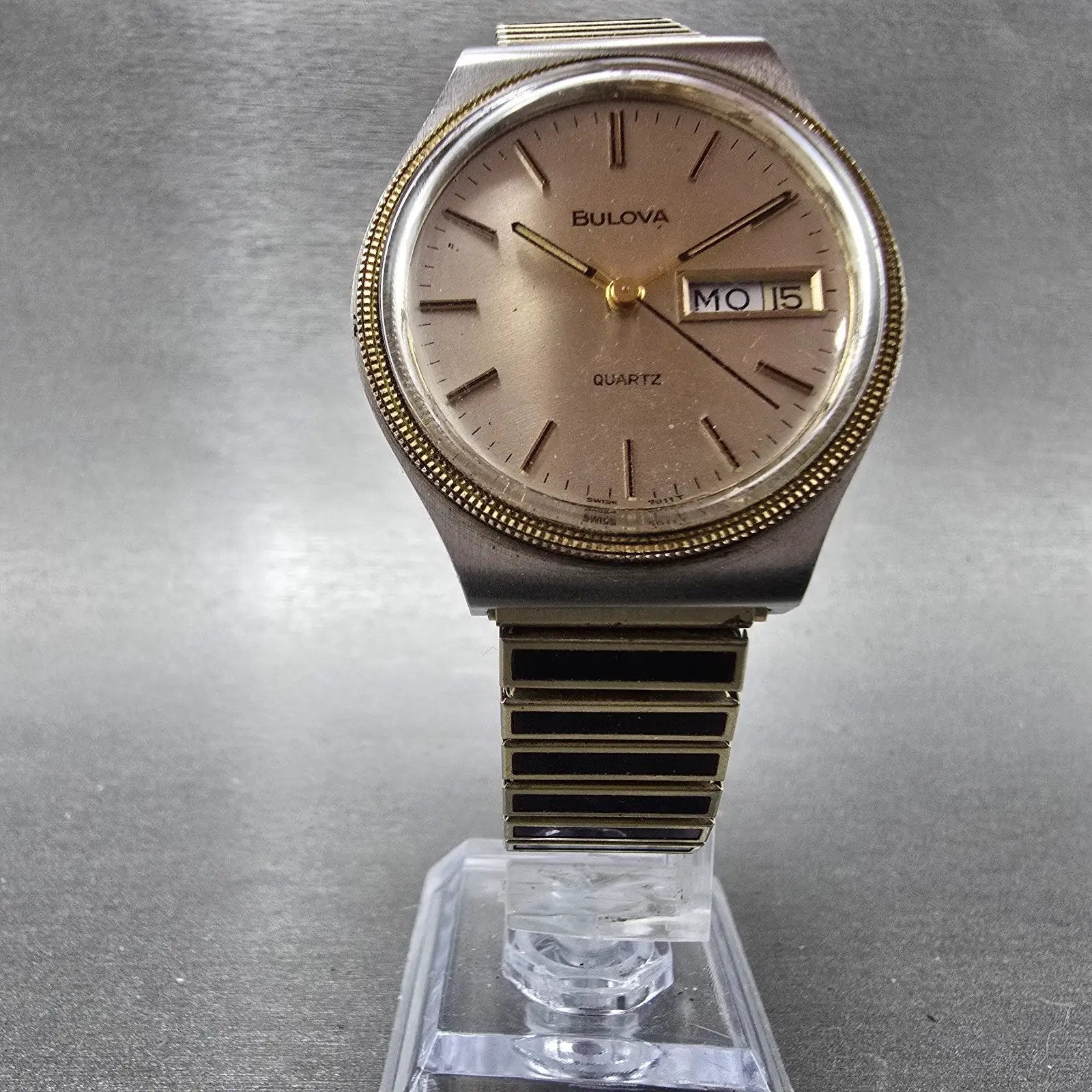 Bulova Watch Men 34mm Champagne Dial Two Tone Daydate 7011 PARTS Vintage6