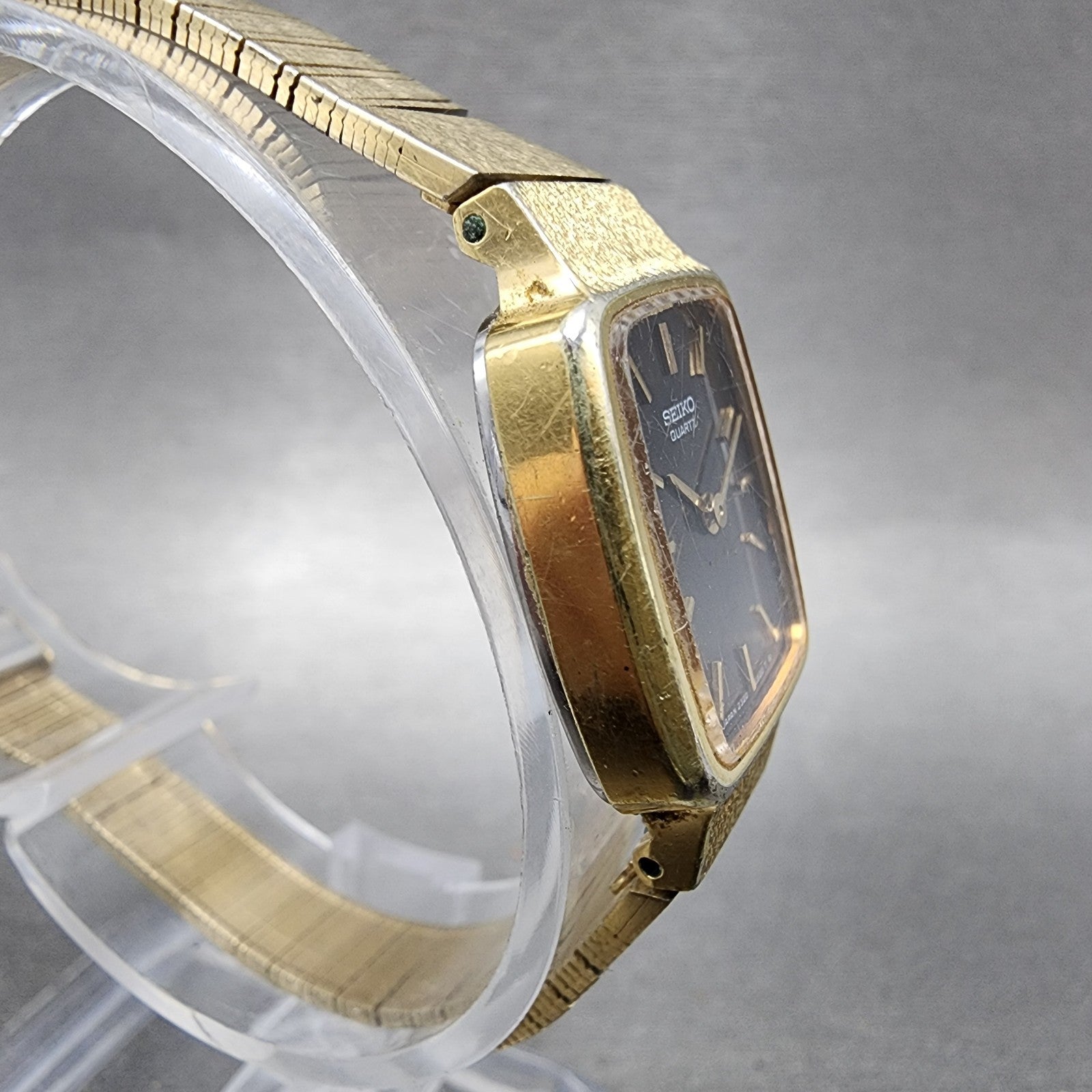 Seiko Tank Watch Women 18mm Brown Dial Gold Tone Rectangle 23205229 New Battery3
