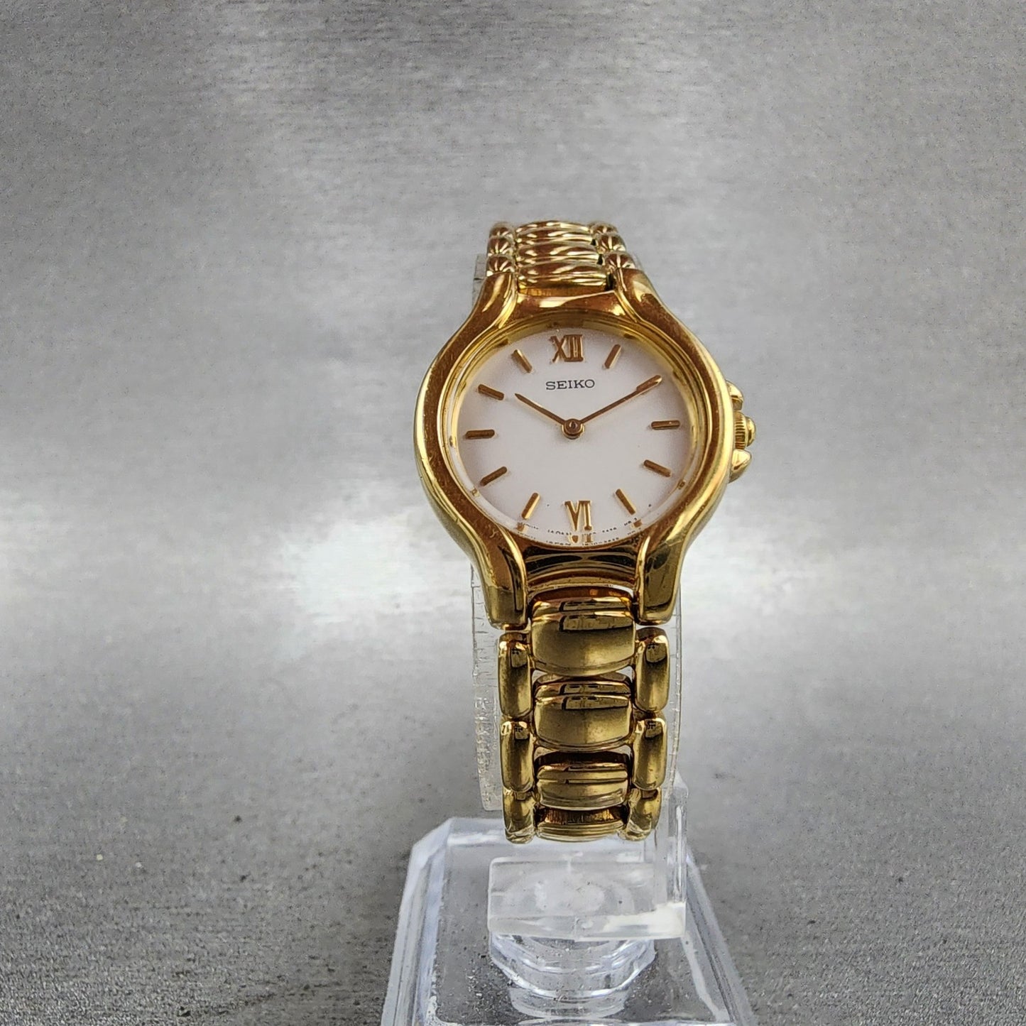 Seiko Watch Women 23mm Silver Dial Gold Tone Round 1n001f00 New Battery6