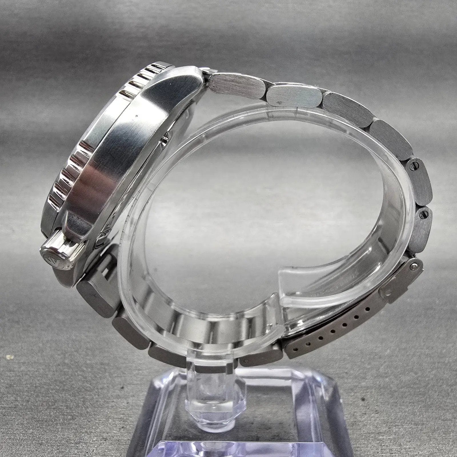 Citizen Eco-Drive Watch Men 44mm Black Dial Two Tone Date E168-S100623 Works6