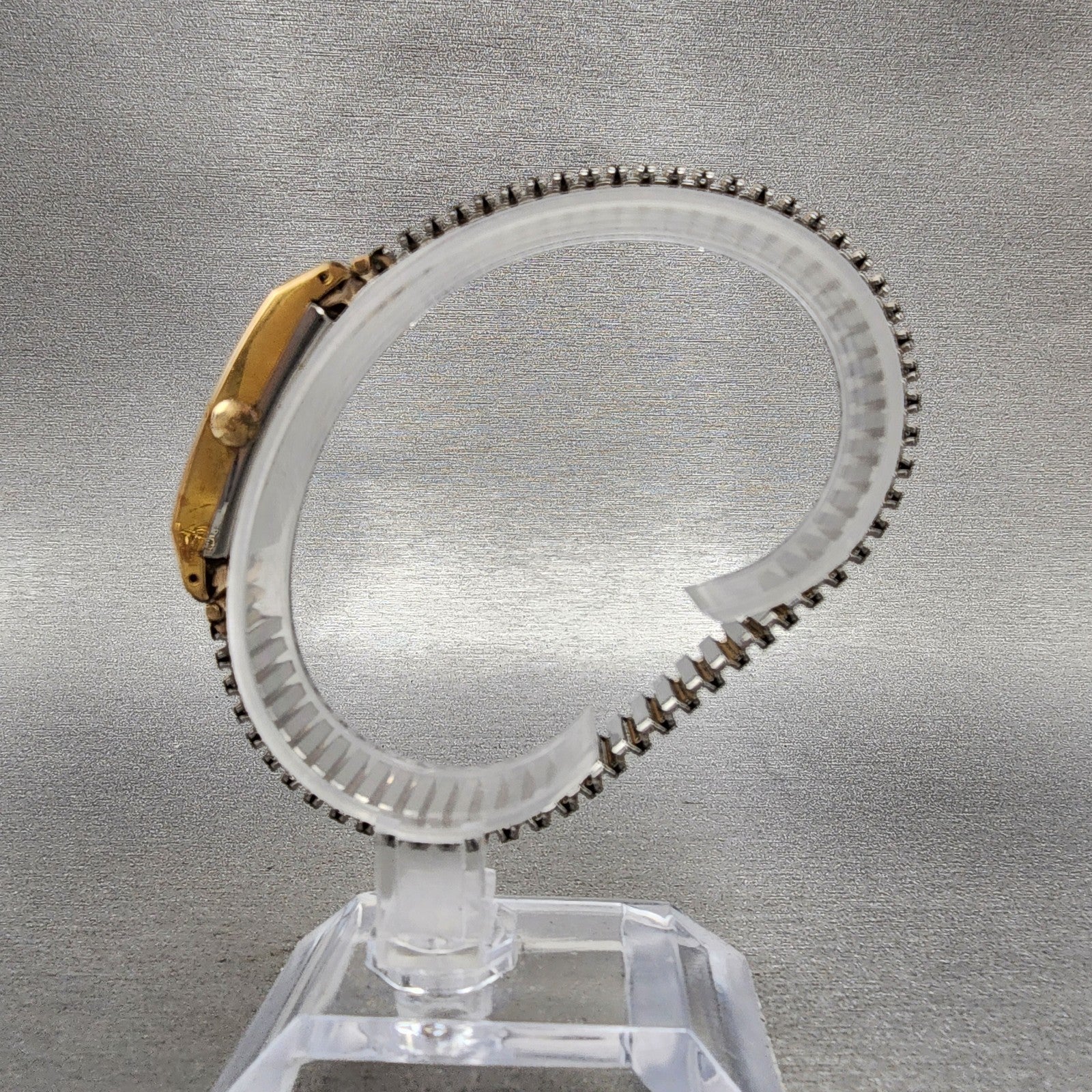 Seiko Beauty Tank Watch Women 15mm Silver Dial Gold Tone Manual 5506 Runs6