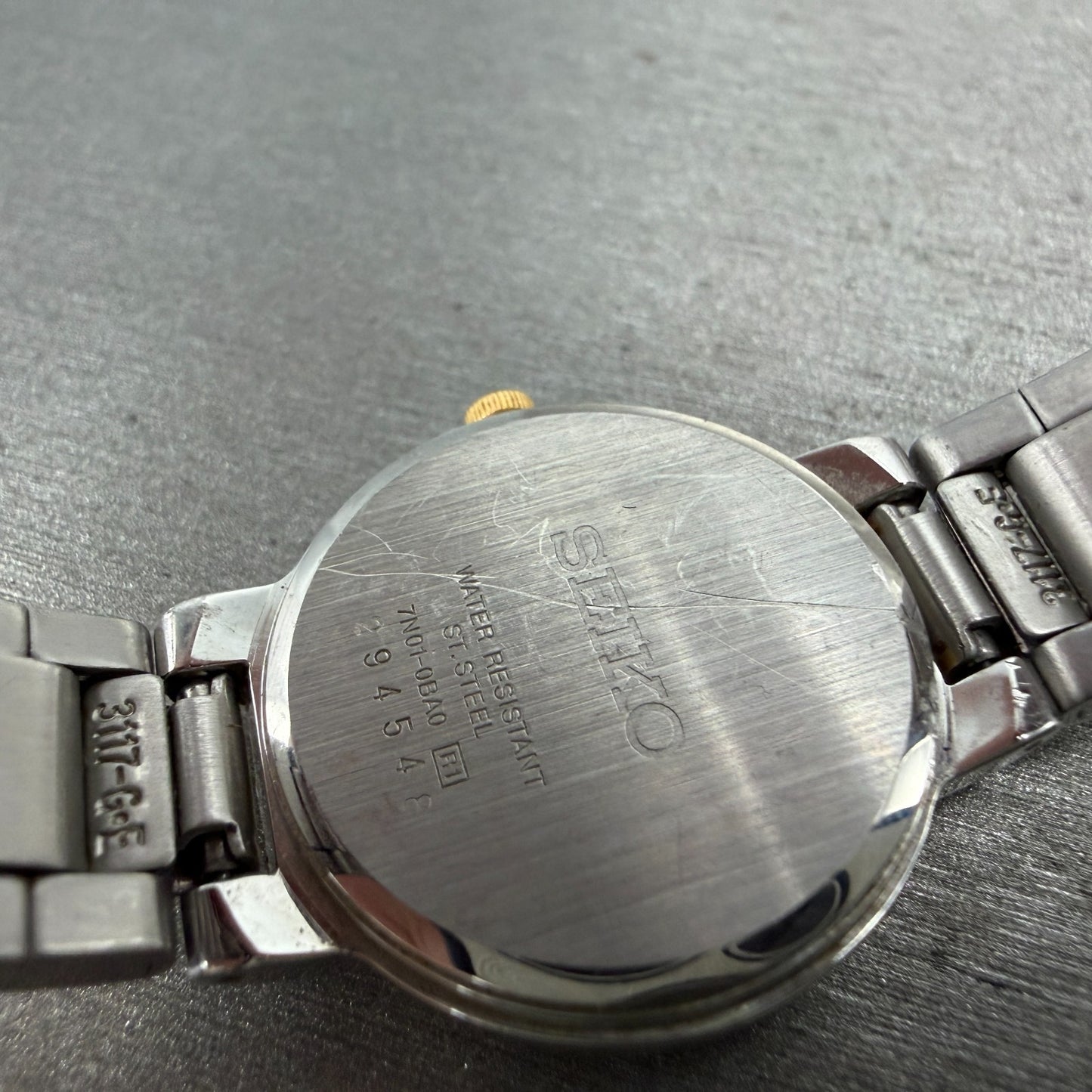 Seiko Watch Women 24mm Black Dial Two Tone Round 7N01-0BA0 New Battery Vintage9
