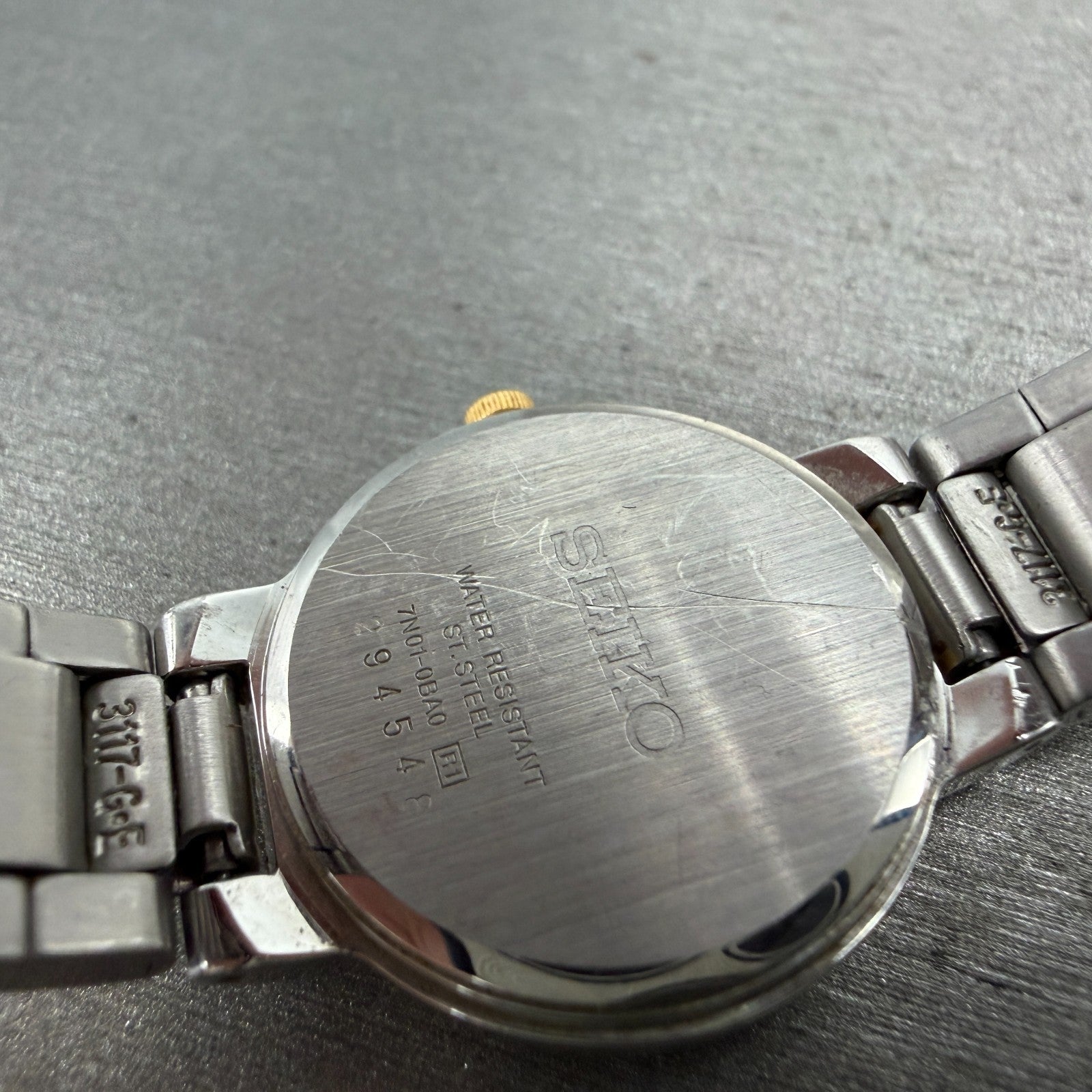 Seiko Watch Women 24mm Black Dial Two Tone Round 7N01-0BA0 New Battery Vintage9