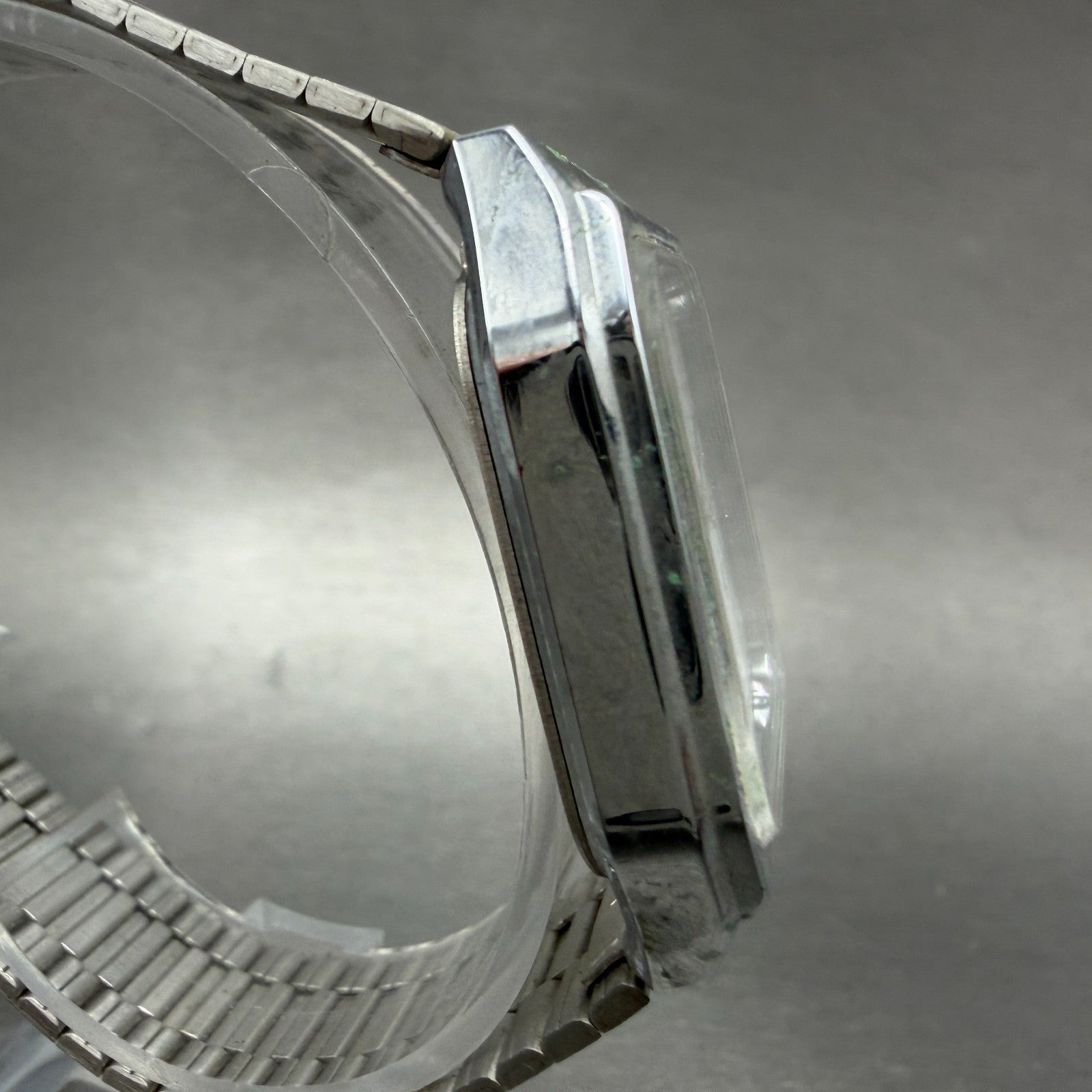 Casio MQ-518 Watch Men 30mm Silver Dial Silver Tone Rectangle Daydate New Batt R3