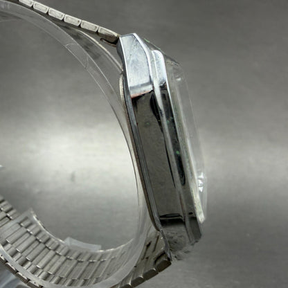 Casio MQ-518 Watch Men 30mm Silver Dial Silver Tone Rectangle Daydate New Batt R3
