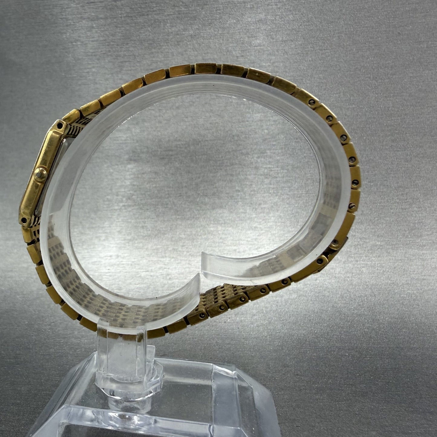 Seiko Tank Watch Women 13mm Champagne Dial Gold Tone 2E20-6700 New Battery6