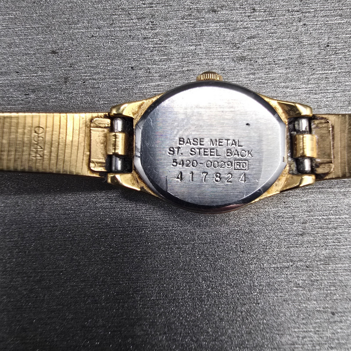 Seiko Watch Women 17mm Gold Dial Gold Tone Oval 5420-0029 New Battery Vintage L10