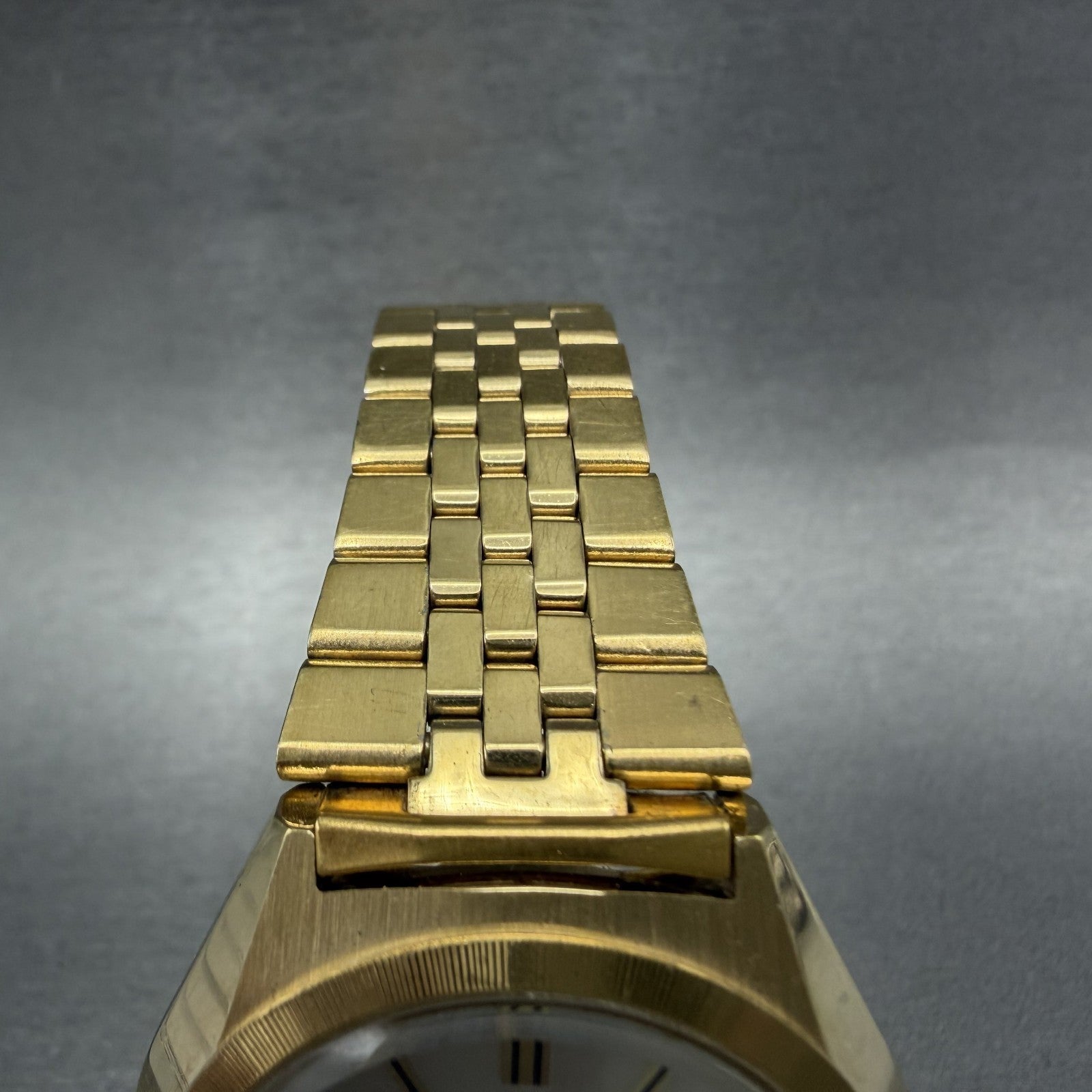 Bulova Accutron Watch Men 37mm Champagne Dial Gold Tone Date Round New Batt N74