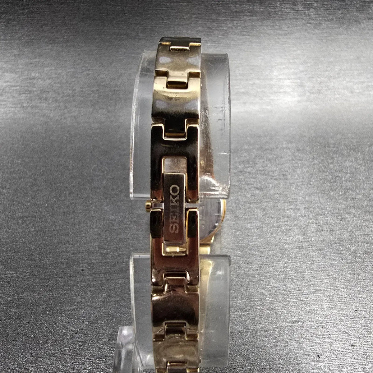 Seiko Watch Women 20mm Black Dial Gold Round Bangle 1N00-0GM0 New Battery8