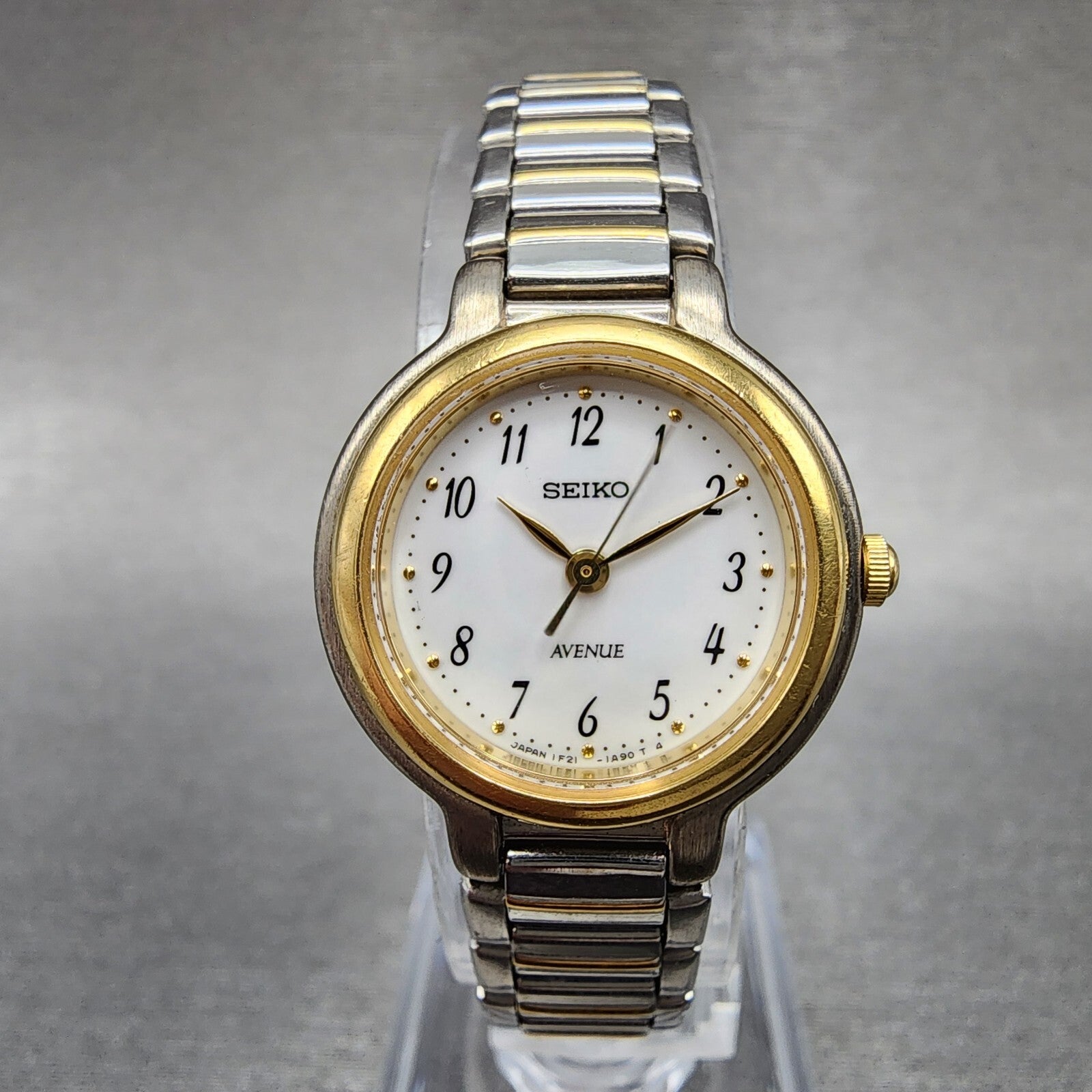 Seiko Avenue Watch Women 22mm White Dial Two Tone Round 1F210H60 New Battery0