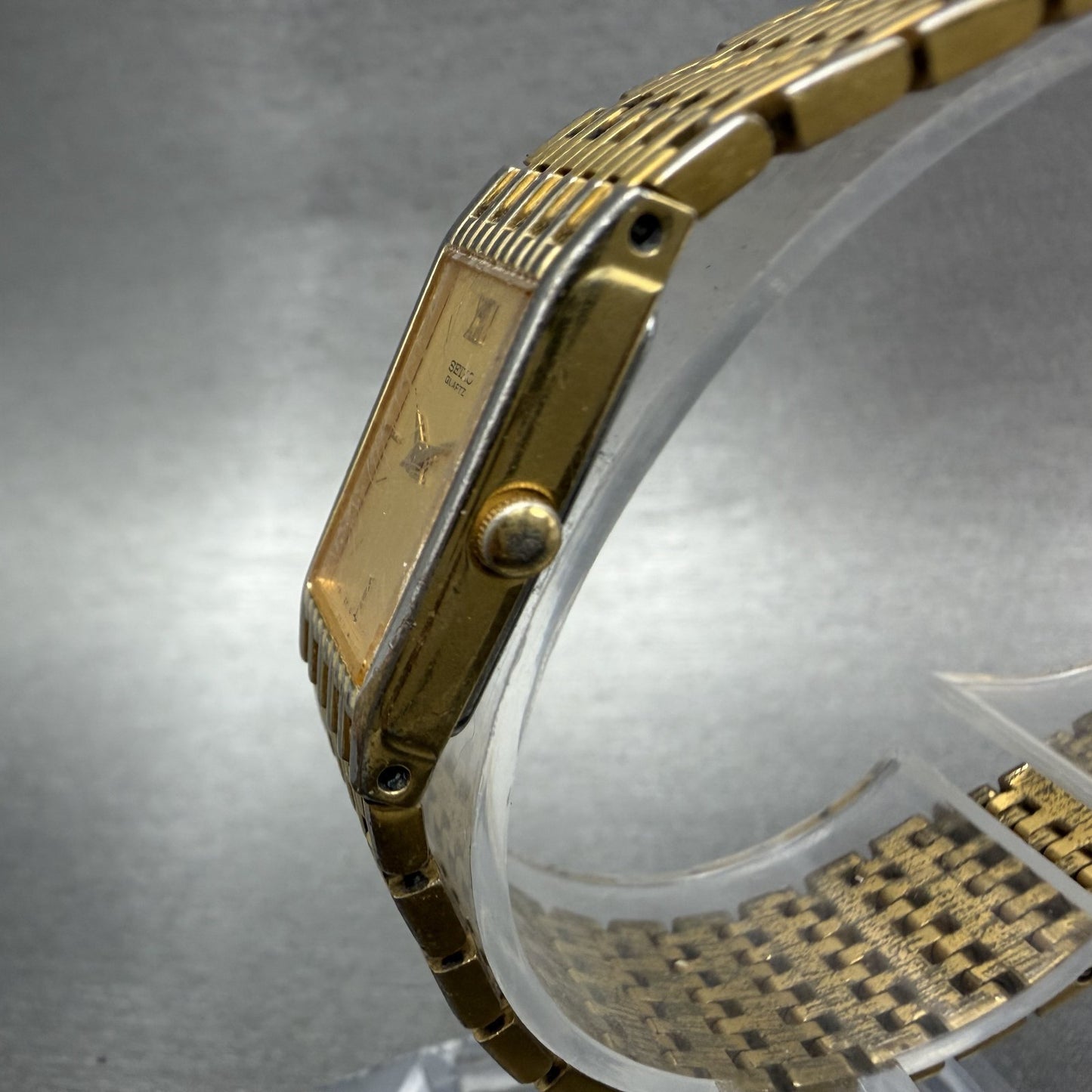 Seiko Tank Watch Women 13mm Champagne Dial Gold Tone 2E20-6700 New Battery2