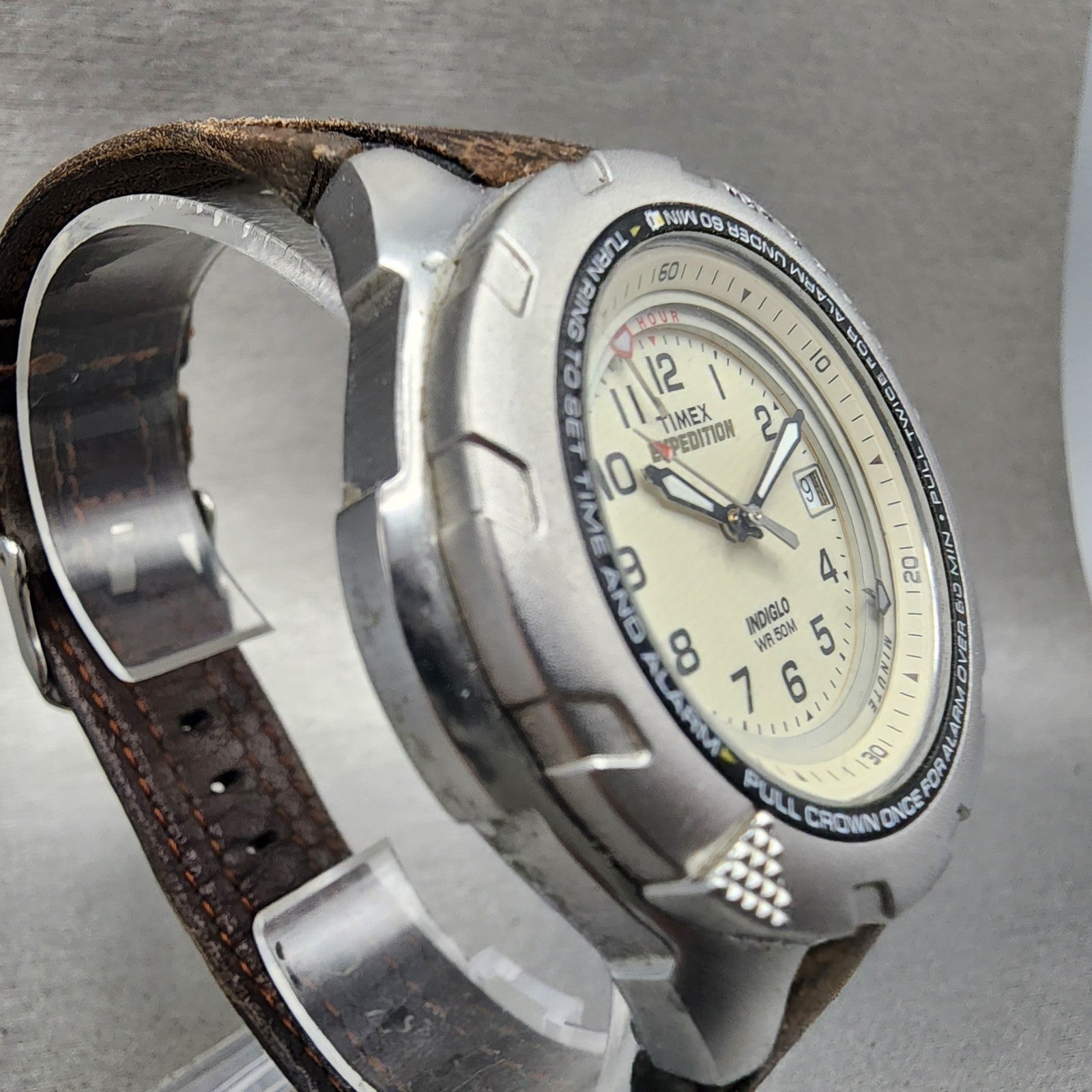 Timex Expedition Shenmue Watch Men 40mm White Dial Silver Tone Alarm NewBat READ3