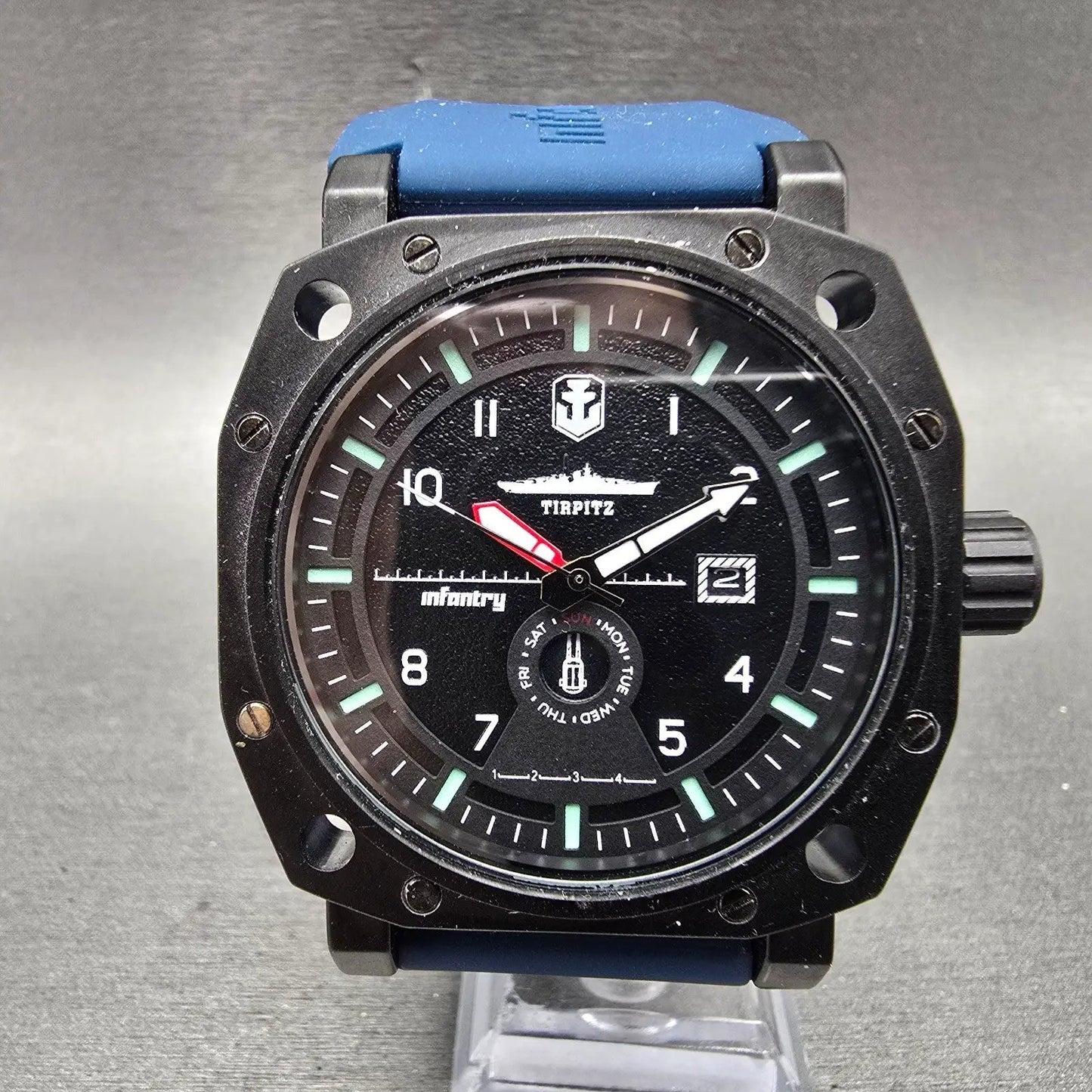 Infantry World Of War Ships Watch Men 46mm Black Dial Black Tone Daydate New Bat0