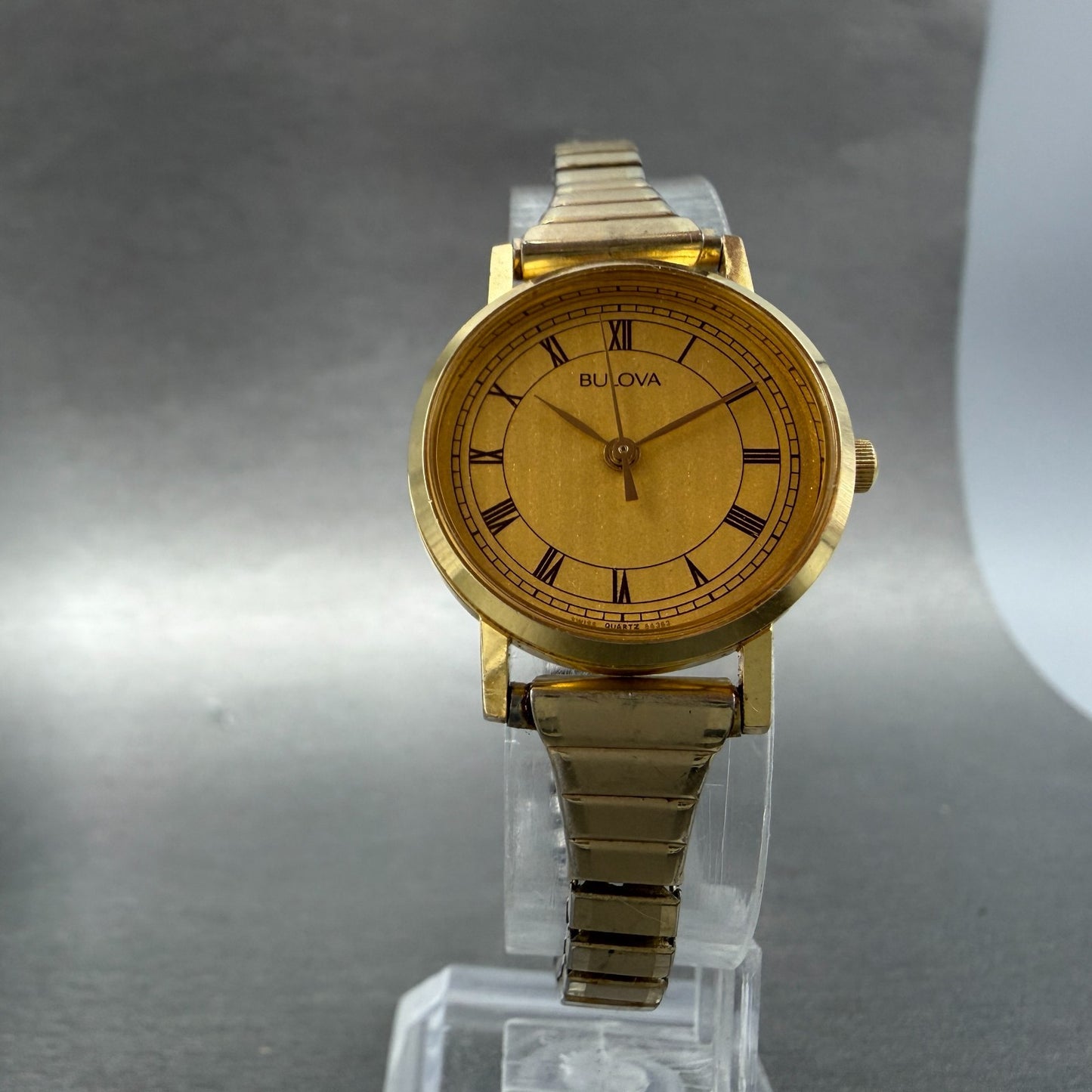 Bulova Watch Women 24mm Champagne Dial Gold Tone Round 84363 New Battery5