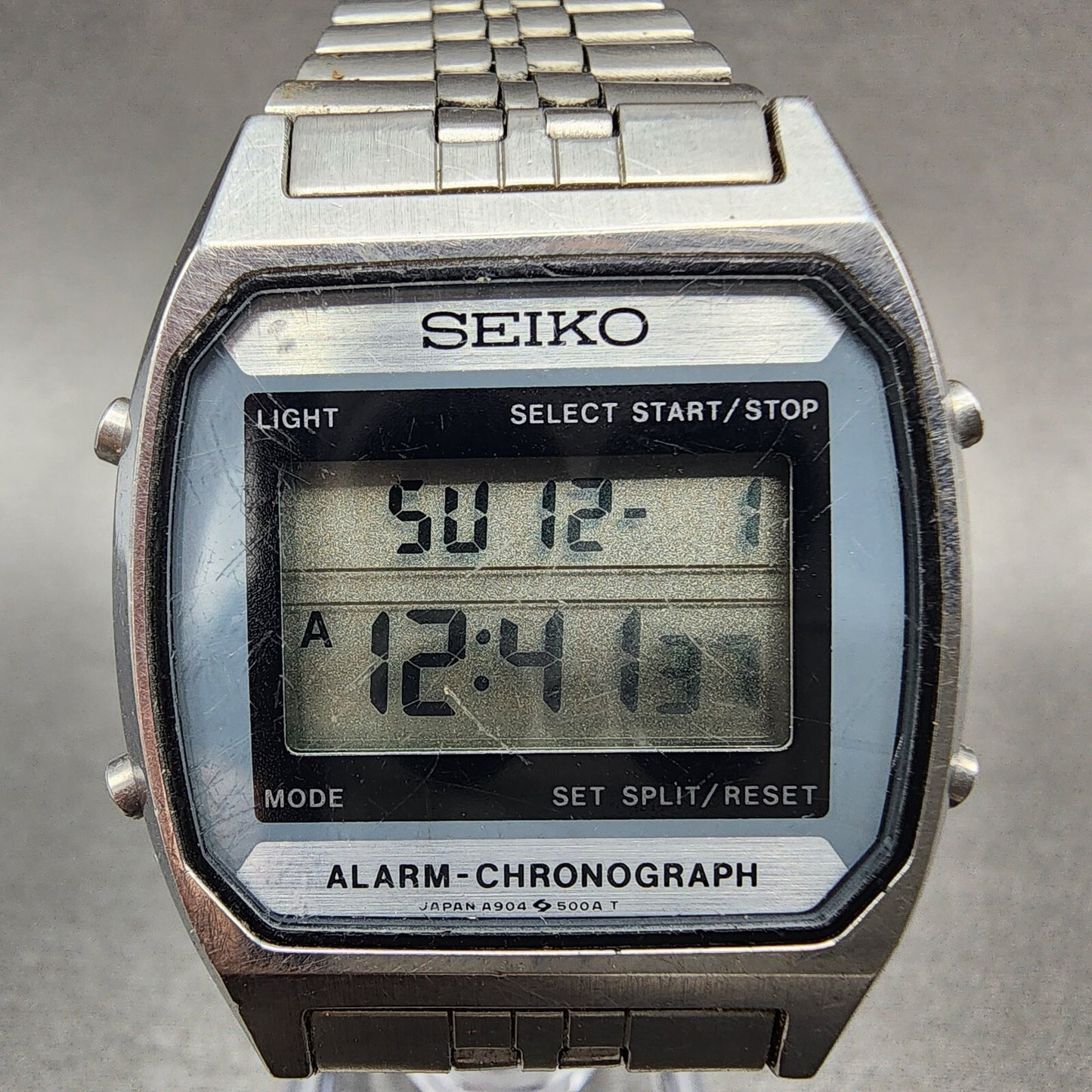 Seiko Digital Watch Men 33mm LCD Stainless Steel Alarm Chrono A9045009 New Batt1