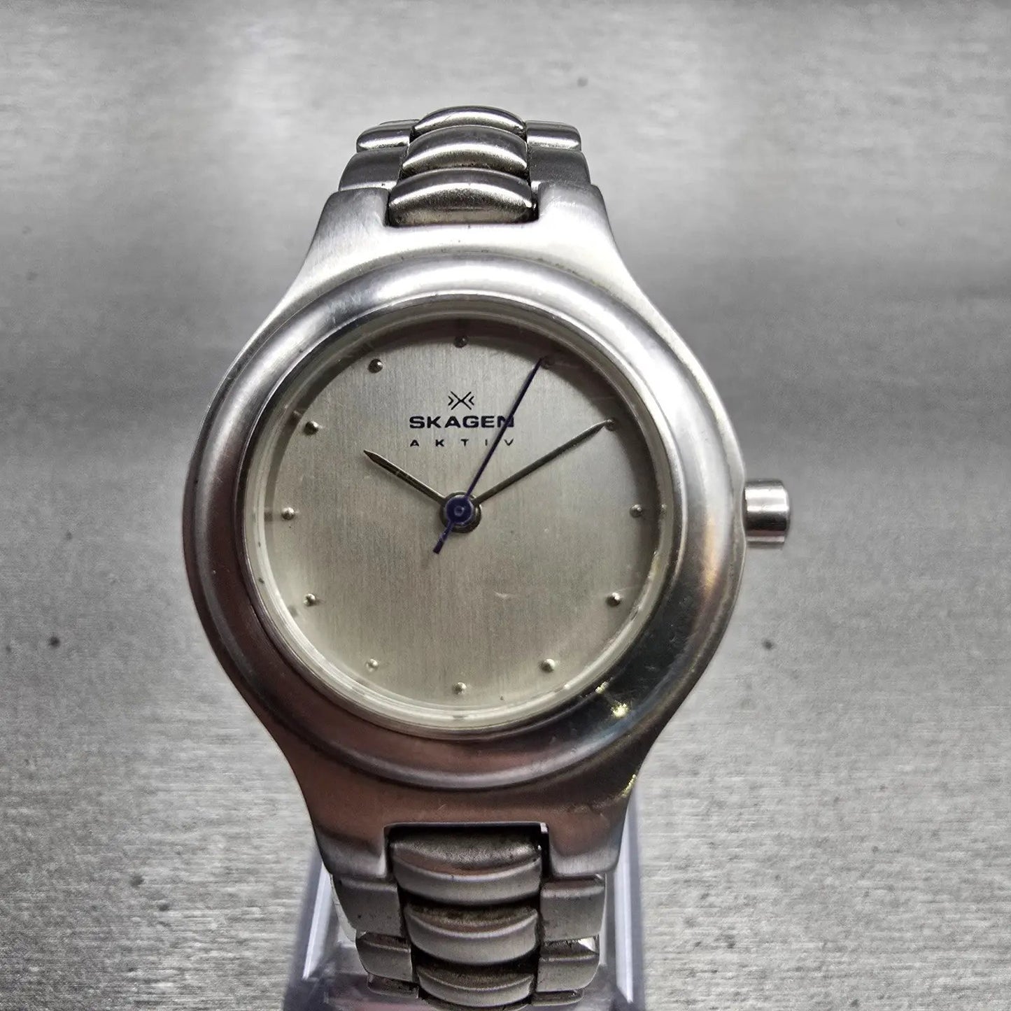Skagen Watch Women 27mm Silver Dial Silver Tone Round A2SSX New Battery0