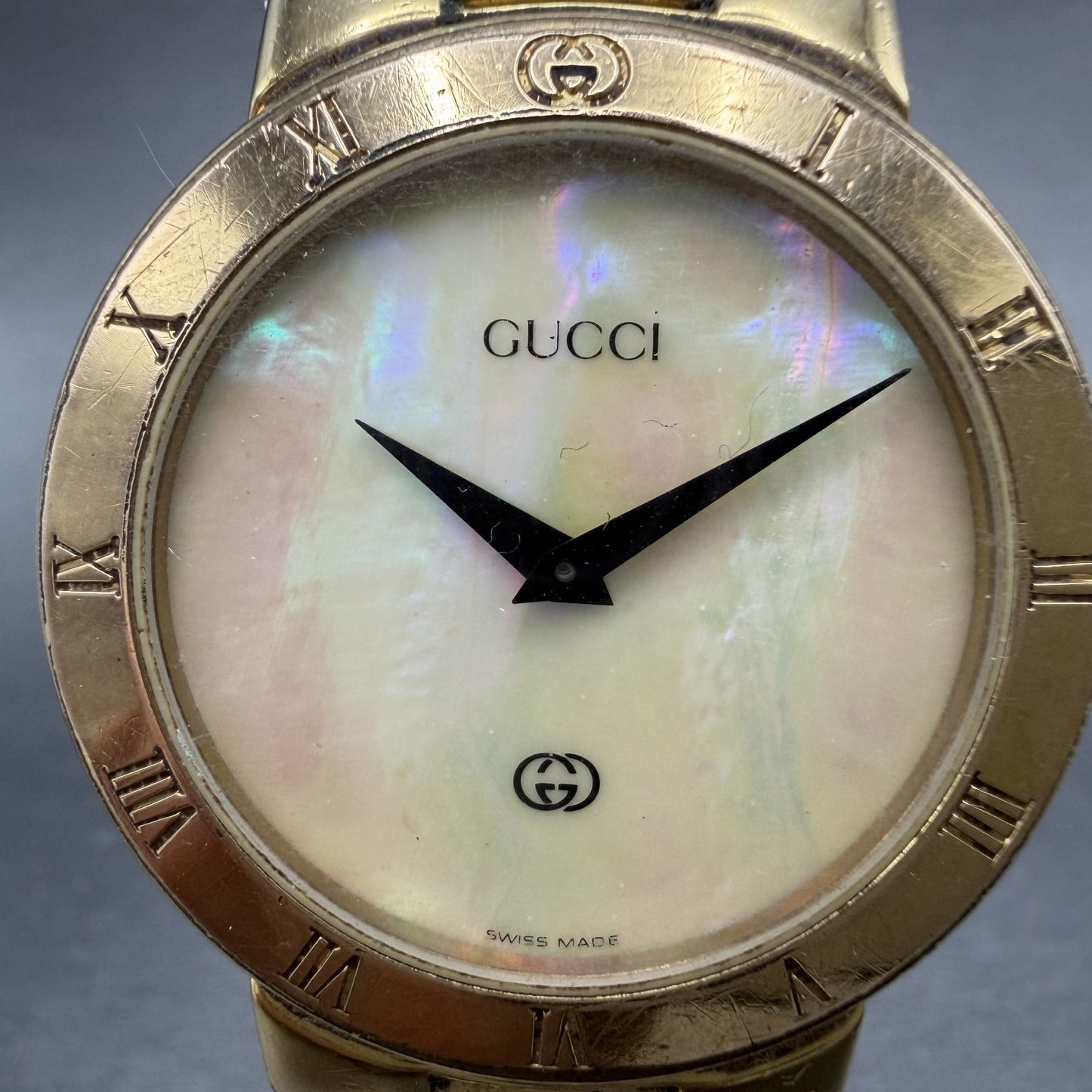 Gucci 3300M Watch Men 33mm MOP Dial Gold Plated Round Vintage PARTS2
